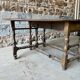 Large drop-leaf table in solid oak – English country style.