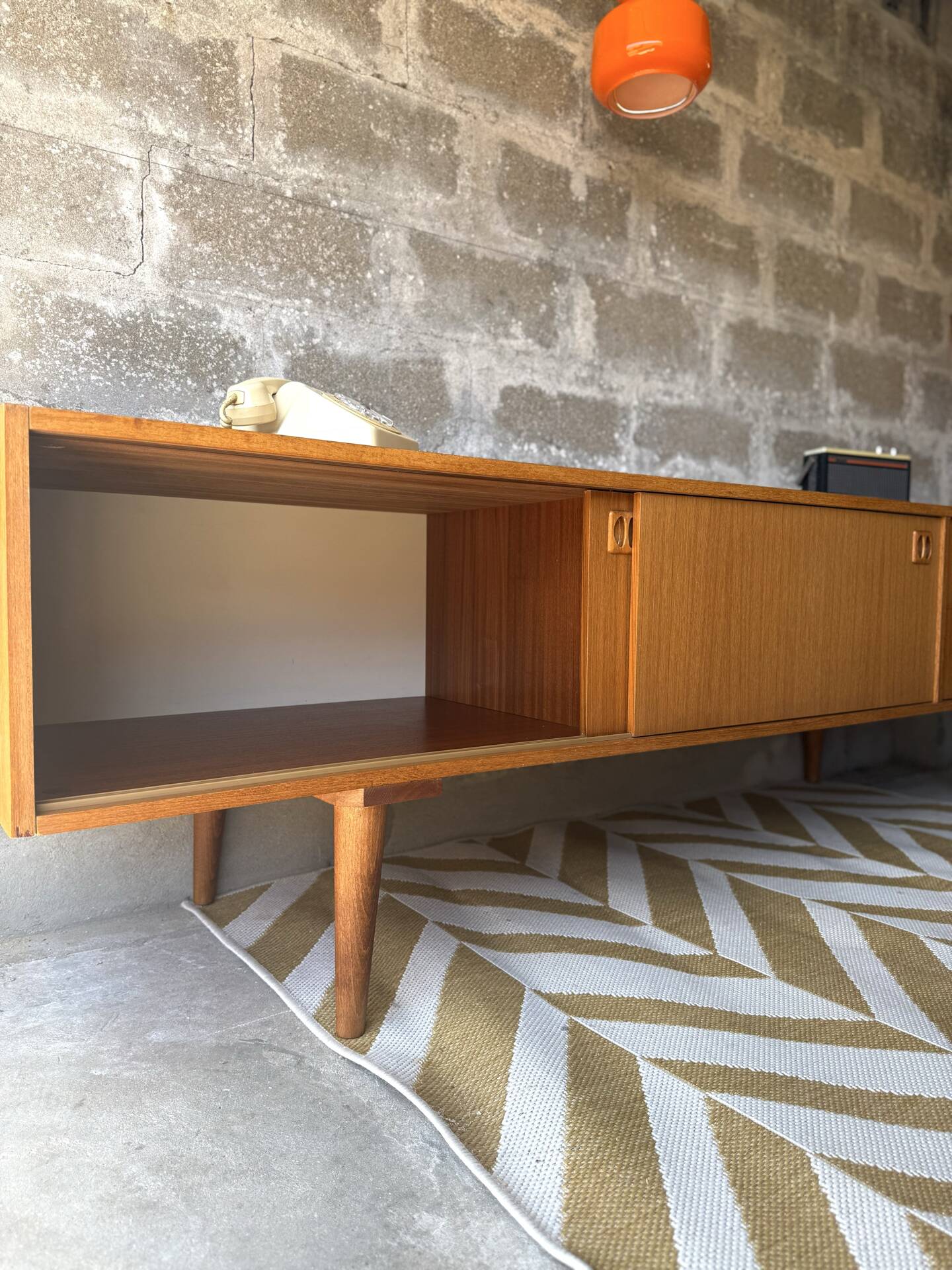 Scandinavian low sideboard in teak, 1970.