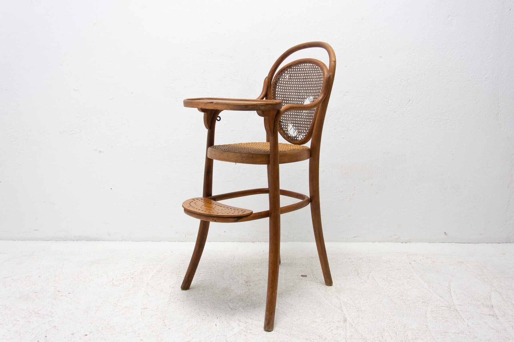 Antique Thonet children’s chair