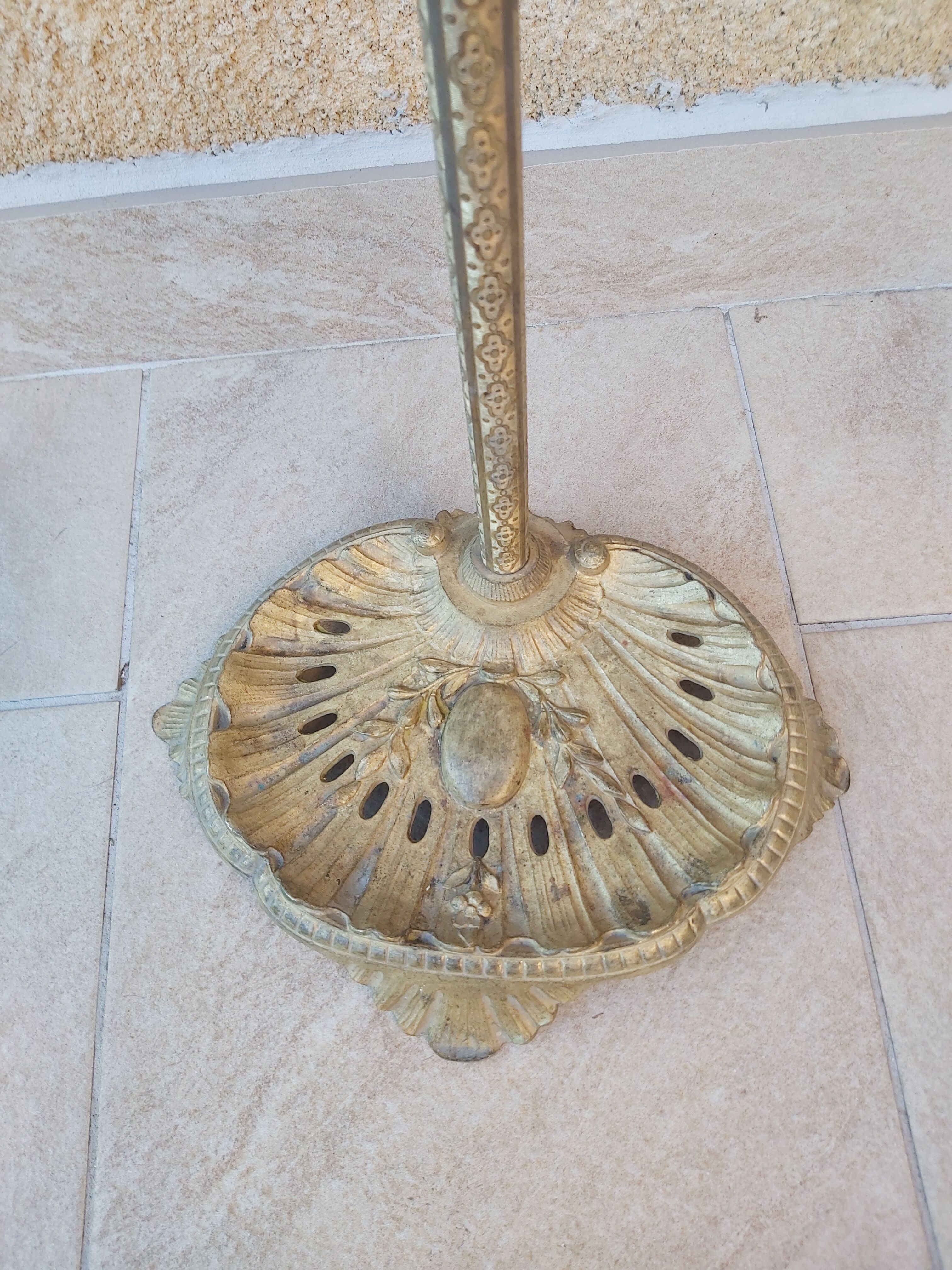 Bronze fireplace servant