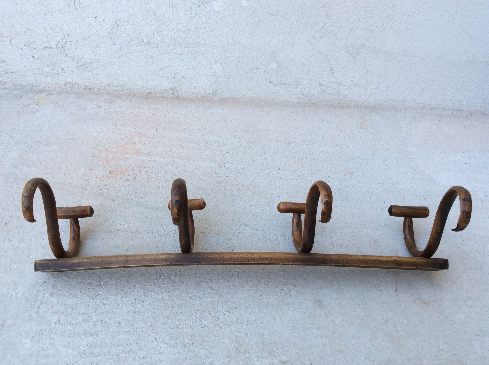 Bistro coatrack early 20th, Baumann