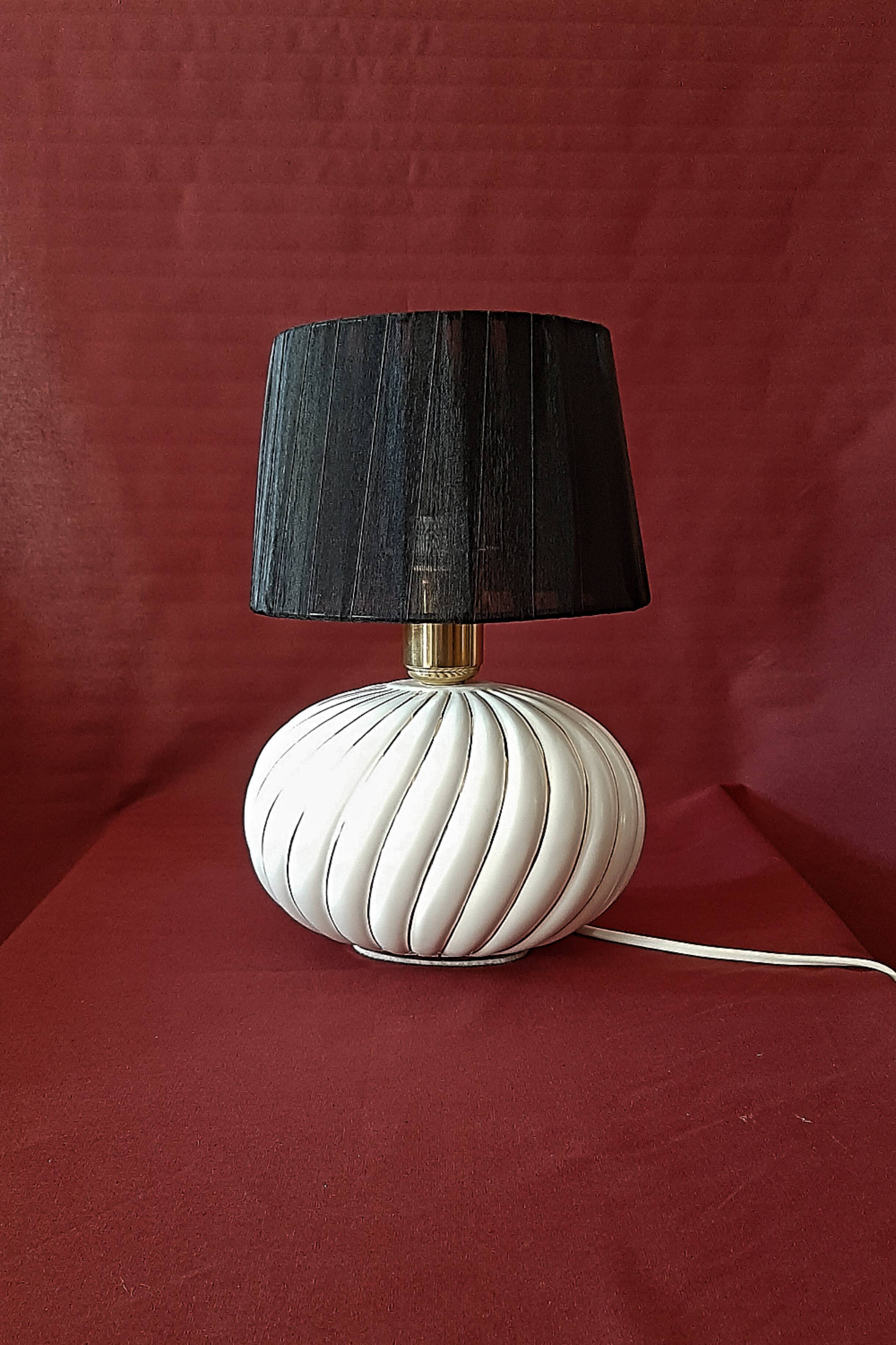 Mid Century Modern porcelain lamp with gold lines Italian design of the 1970s (two available)