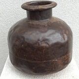 Pot ancien en métal