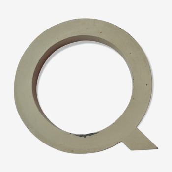 Lettre d'enseigne  Q vintage en zinc
