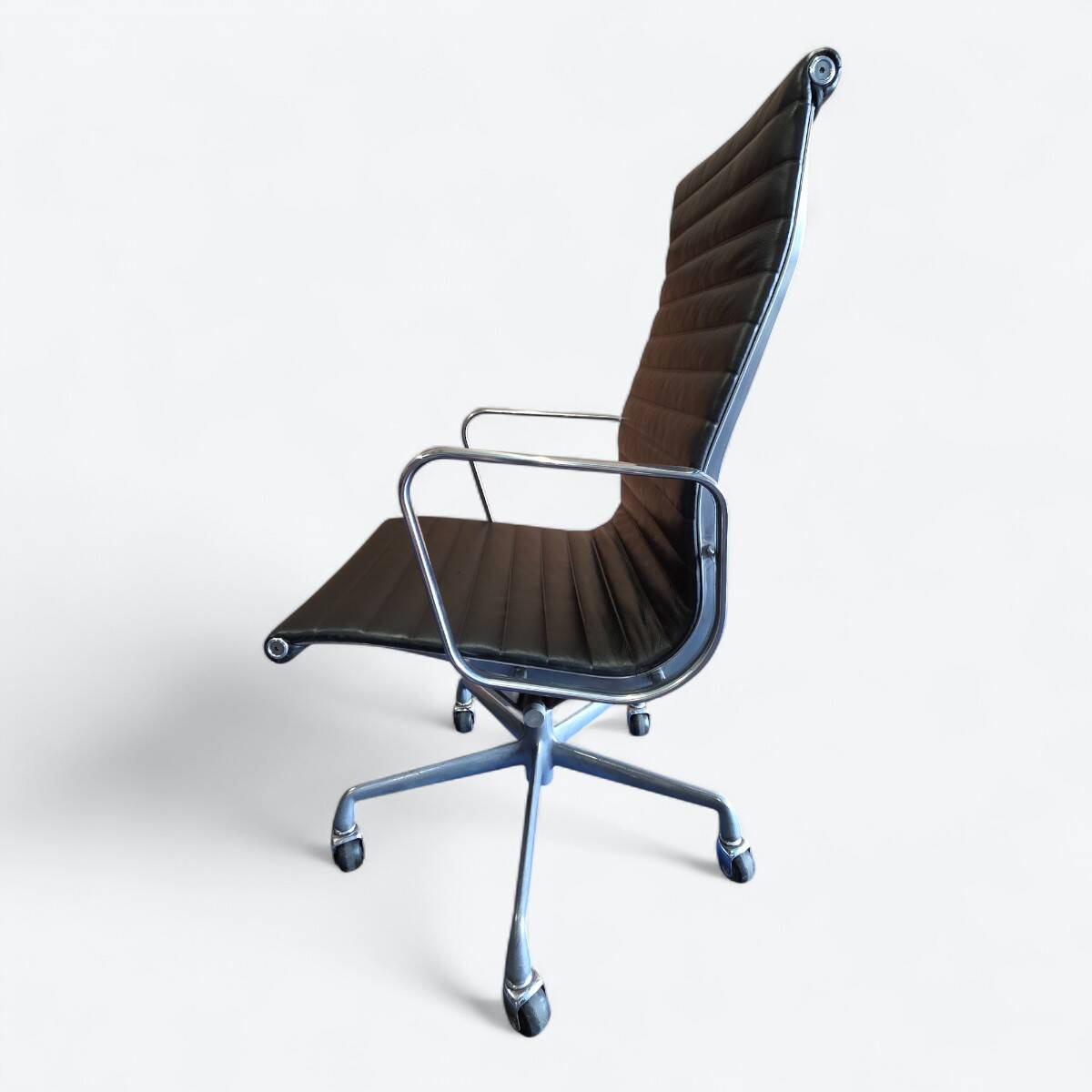 Black Herman Miller Original Eames EA337 High Back Office Chair Castor base