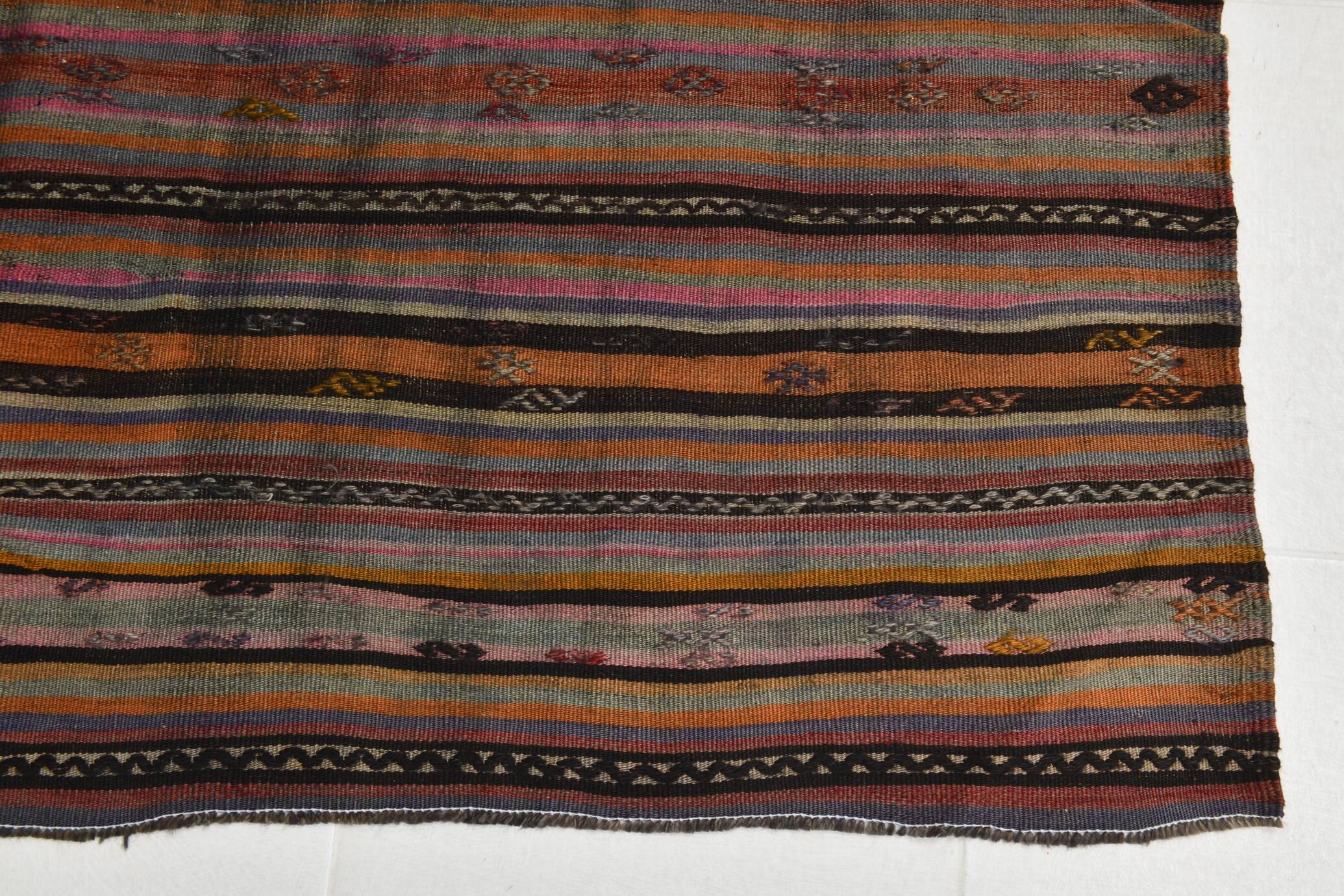 Tapis Kilim Anatolien Vintage – Rayures Ethniques, Tissé Main , 176x242 Cm