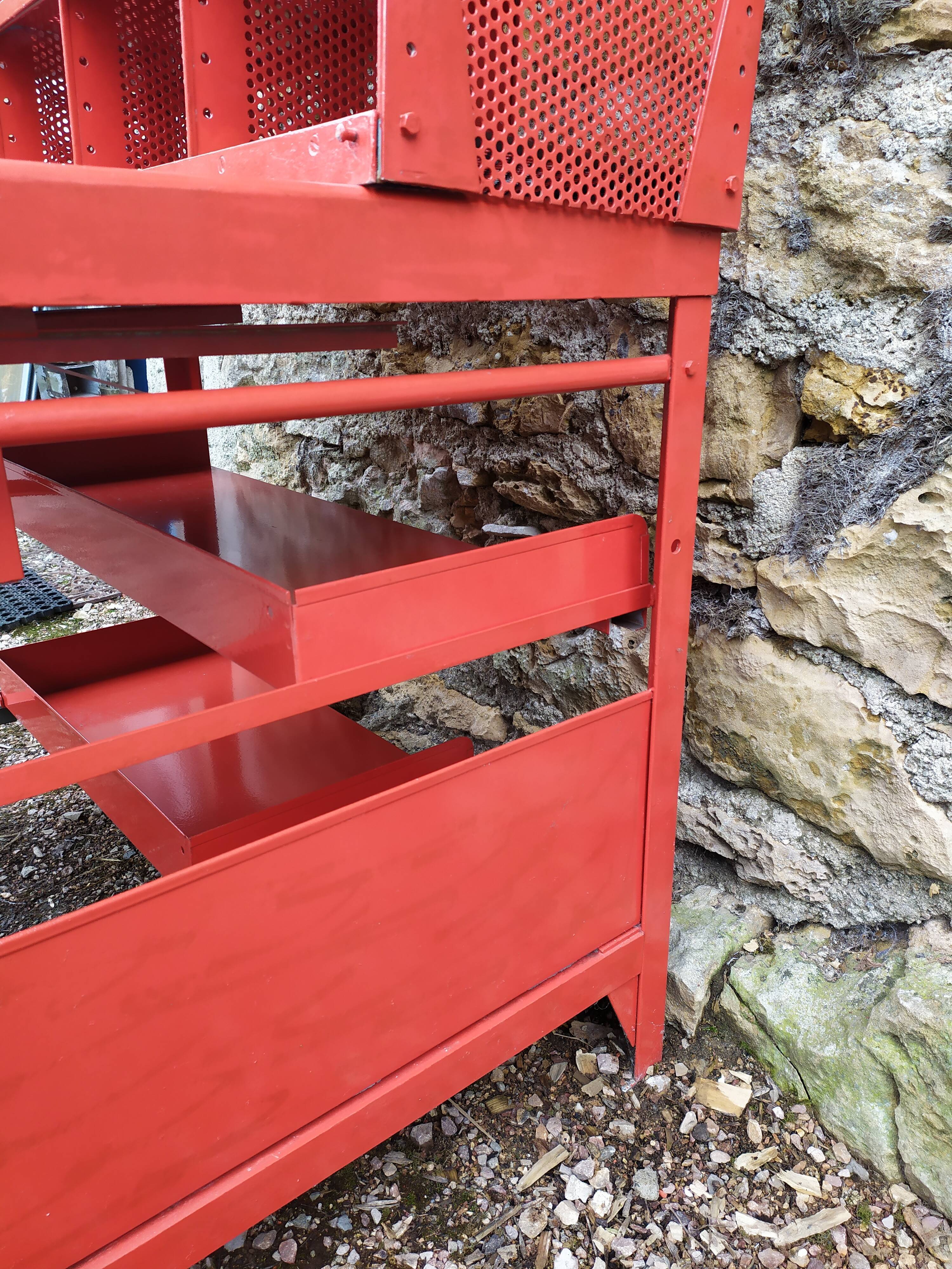 Postal sorting office