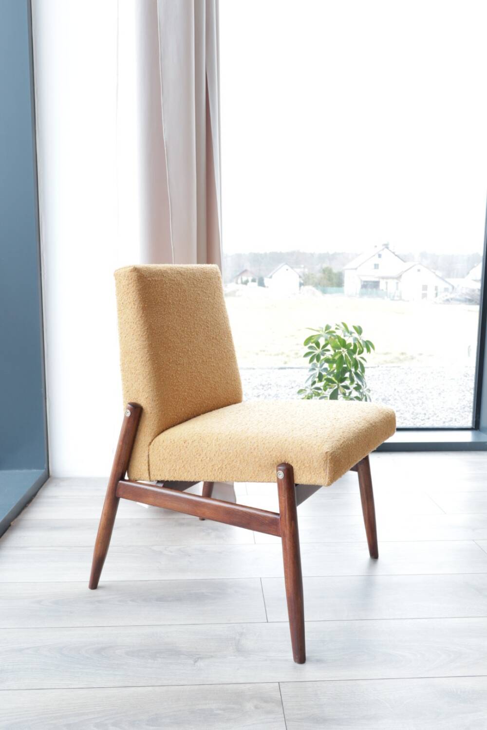 Fauteuil vintage jaune bouclé 1970