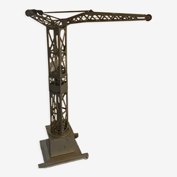 Joustra metal crane