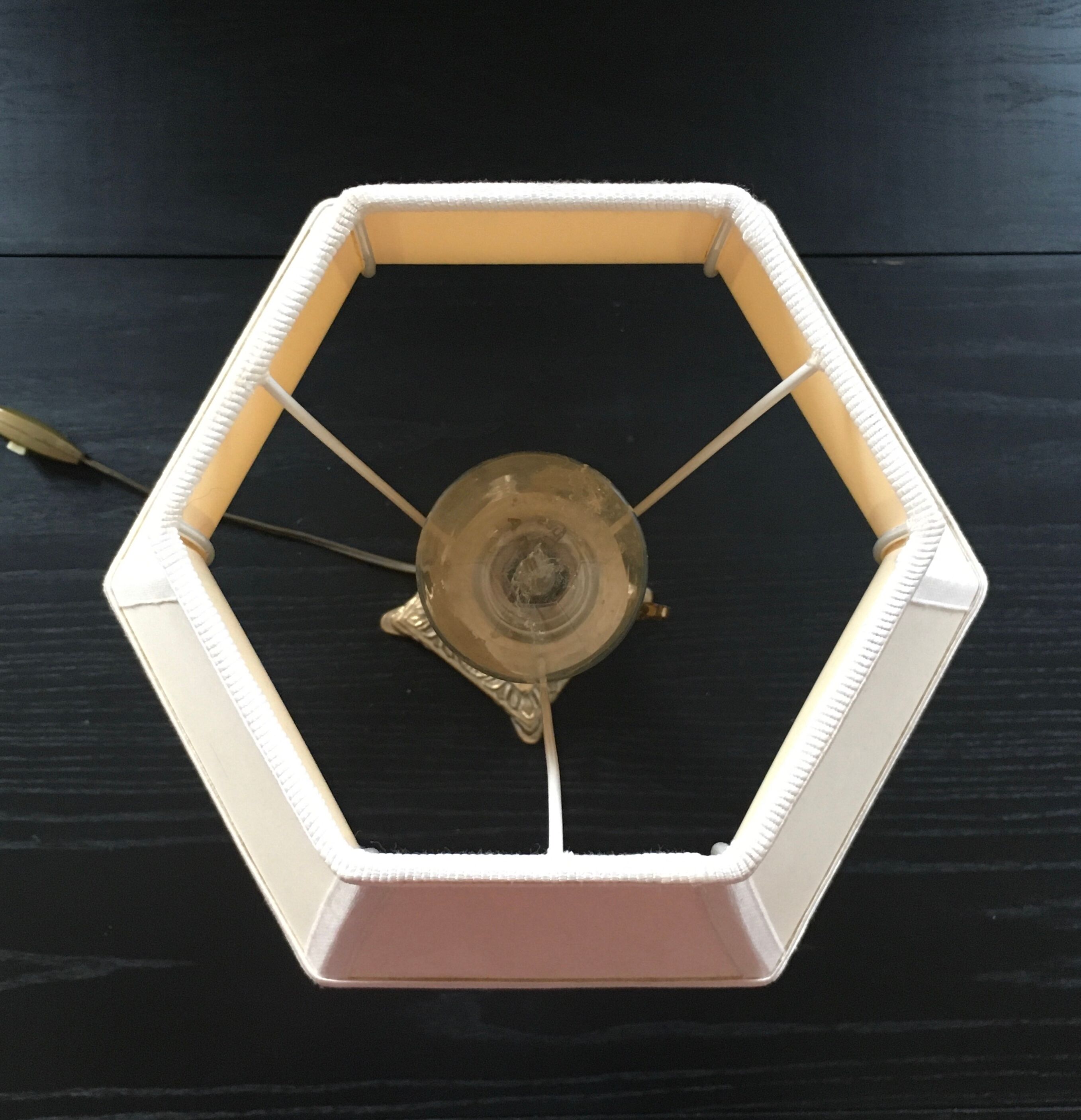 Golden bronze fish lamp