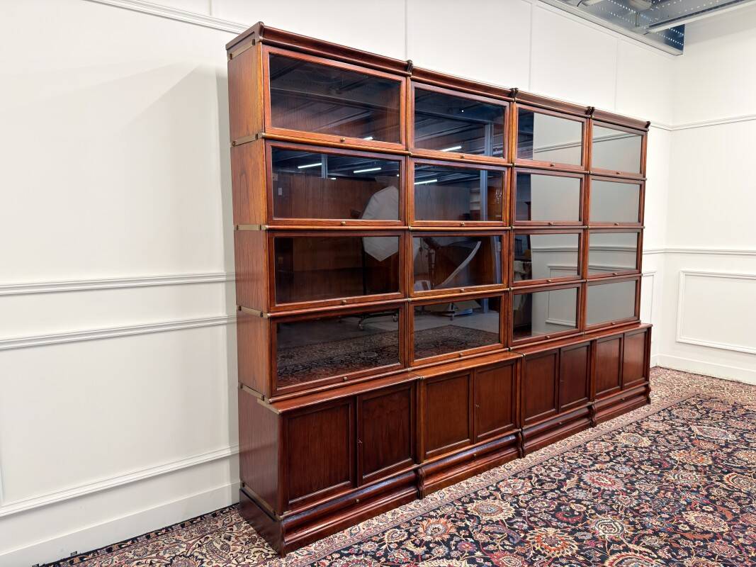 Set Original English Globe Wernicke Bookcase