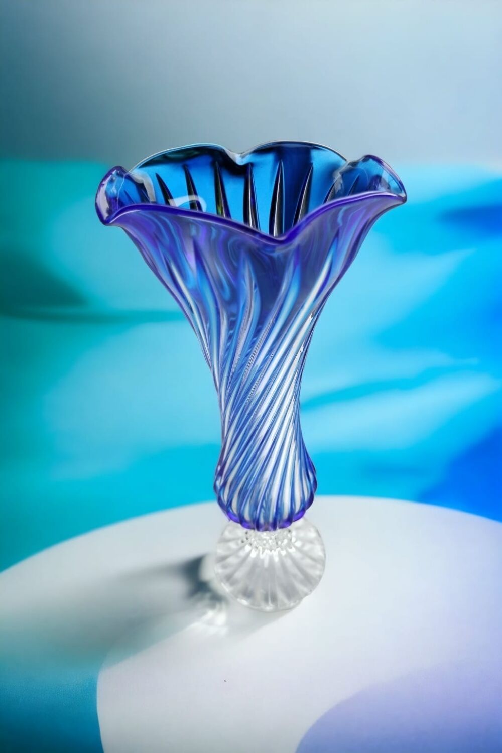 Durand crystal vase