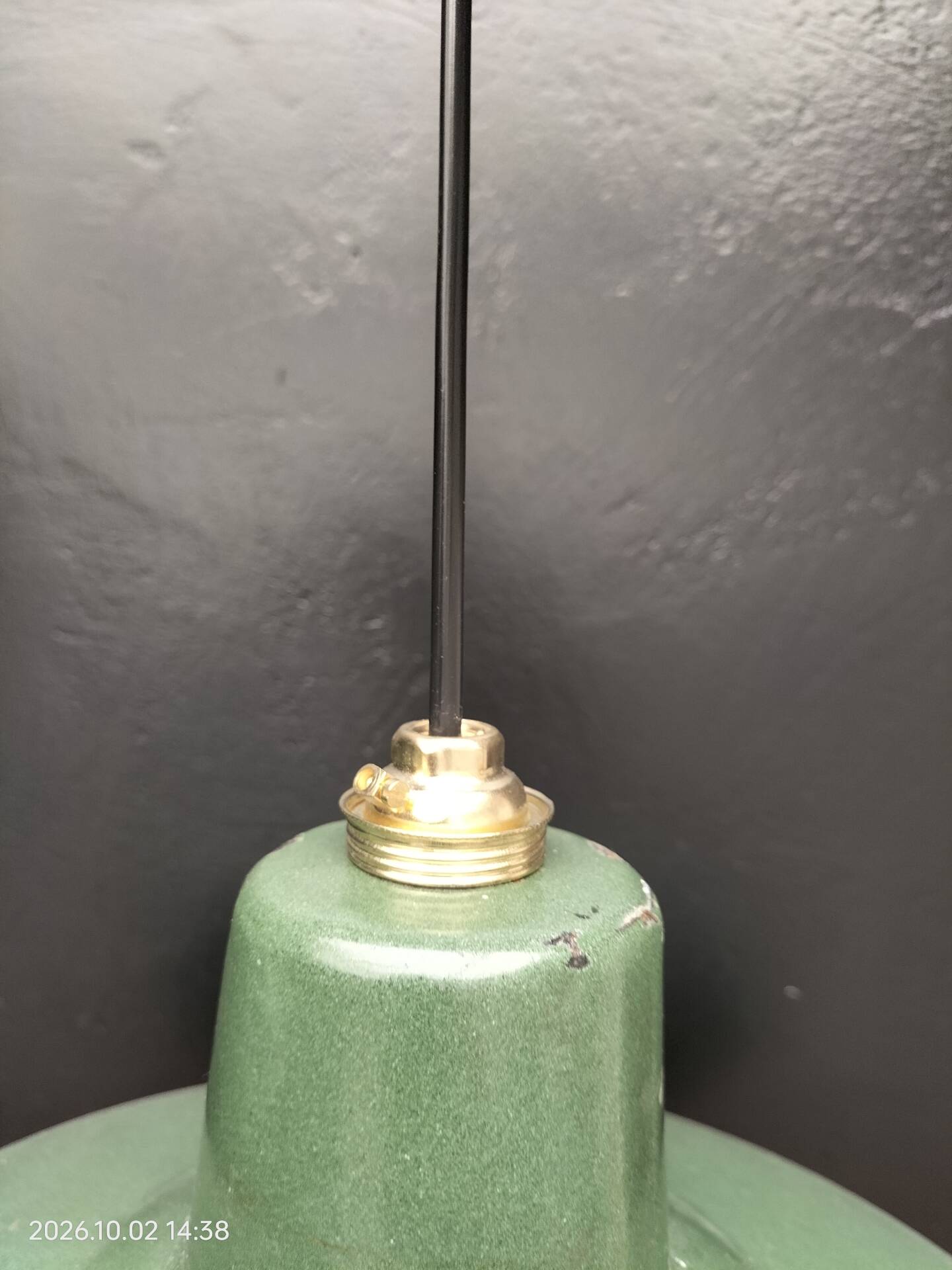 Suspensions enamelled sheets