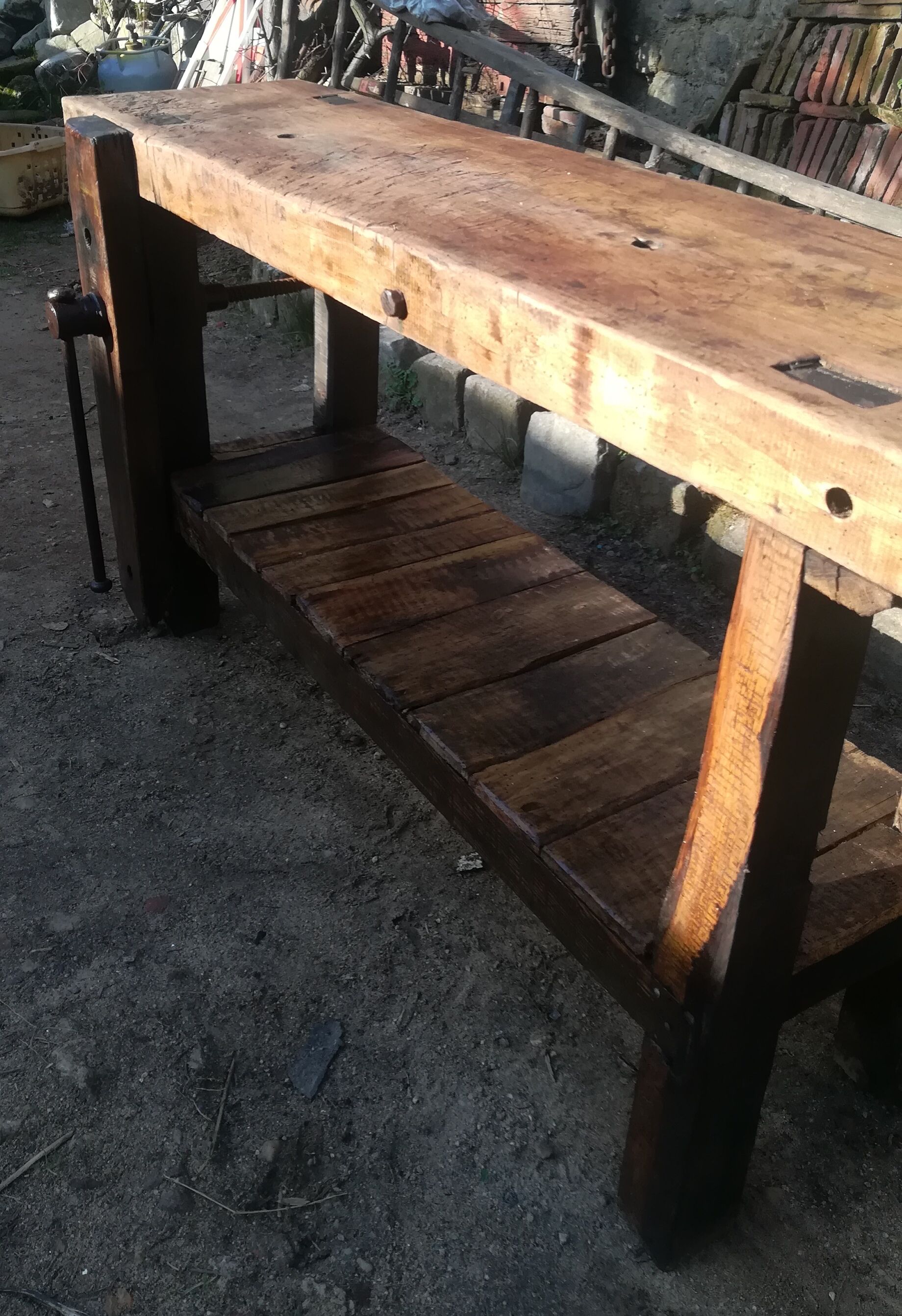 Carpenter established l 160 cm