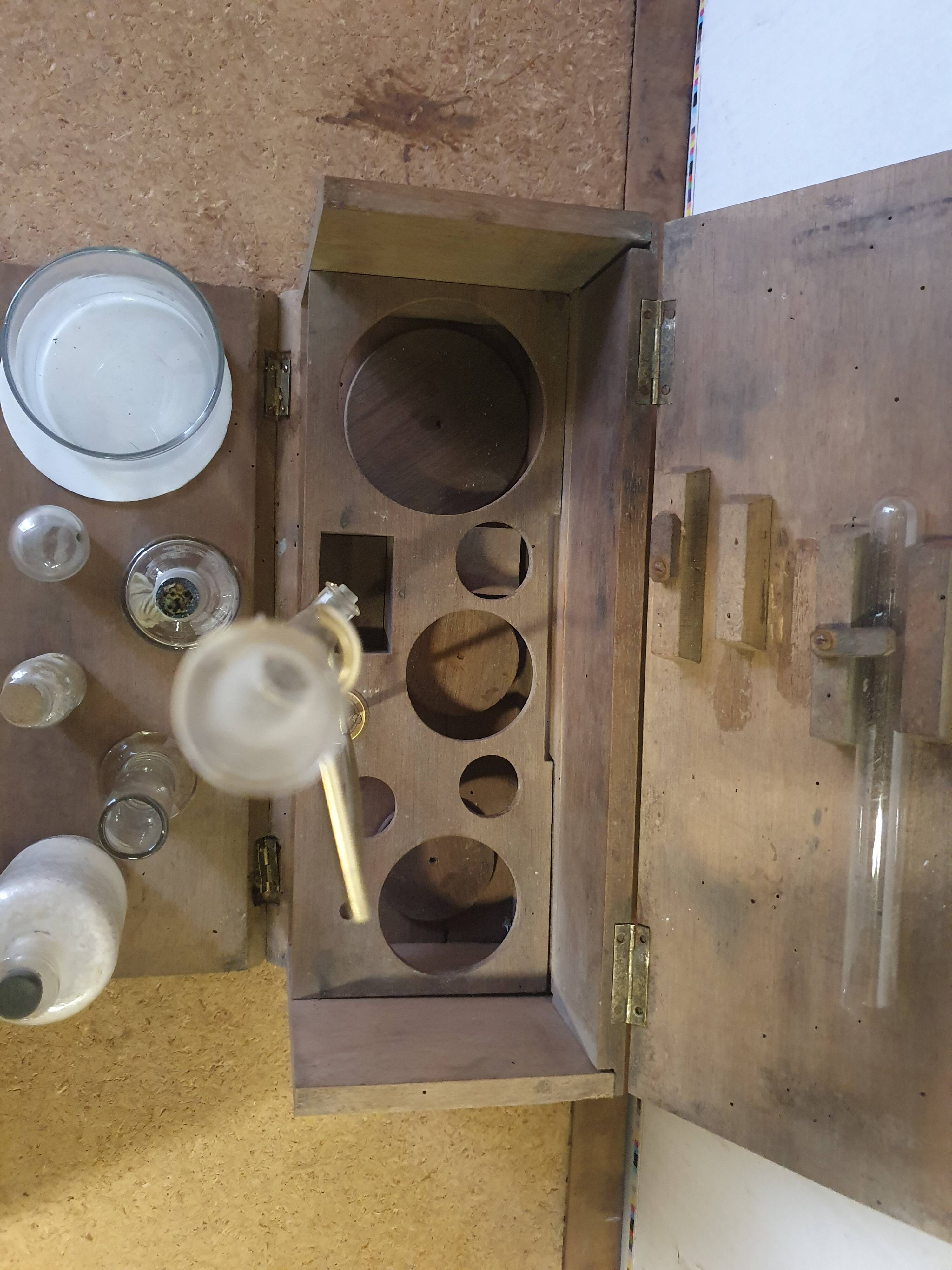 Chemist's box Maison Guérin in Algiers 1930s