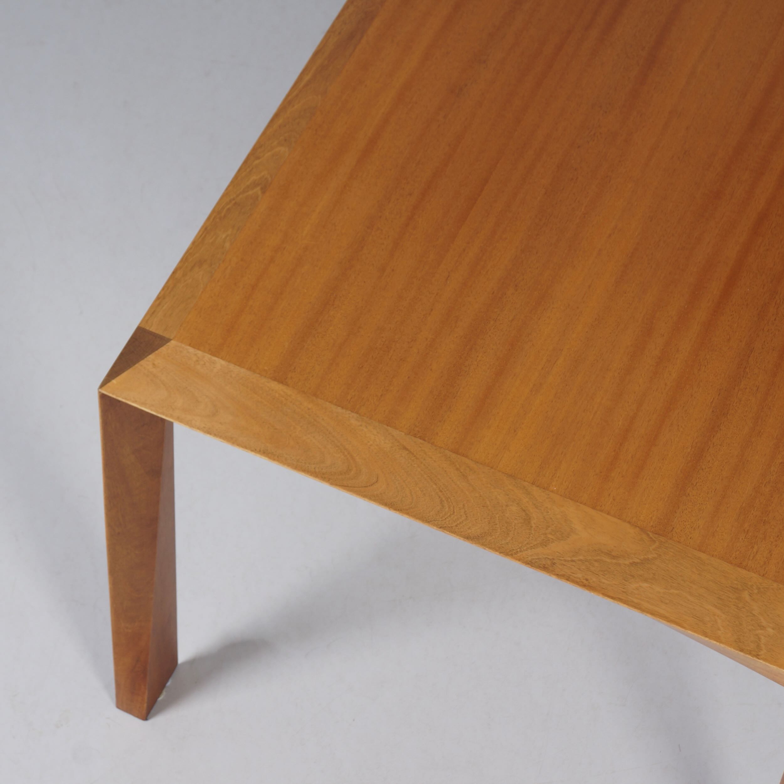 Dutch design dining table by Peter Overdijk for Frozen Fountain, Amsterdam, 1990s