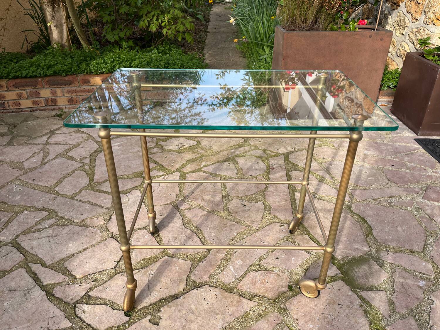 Vintage dessert table in glass and gold metal