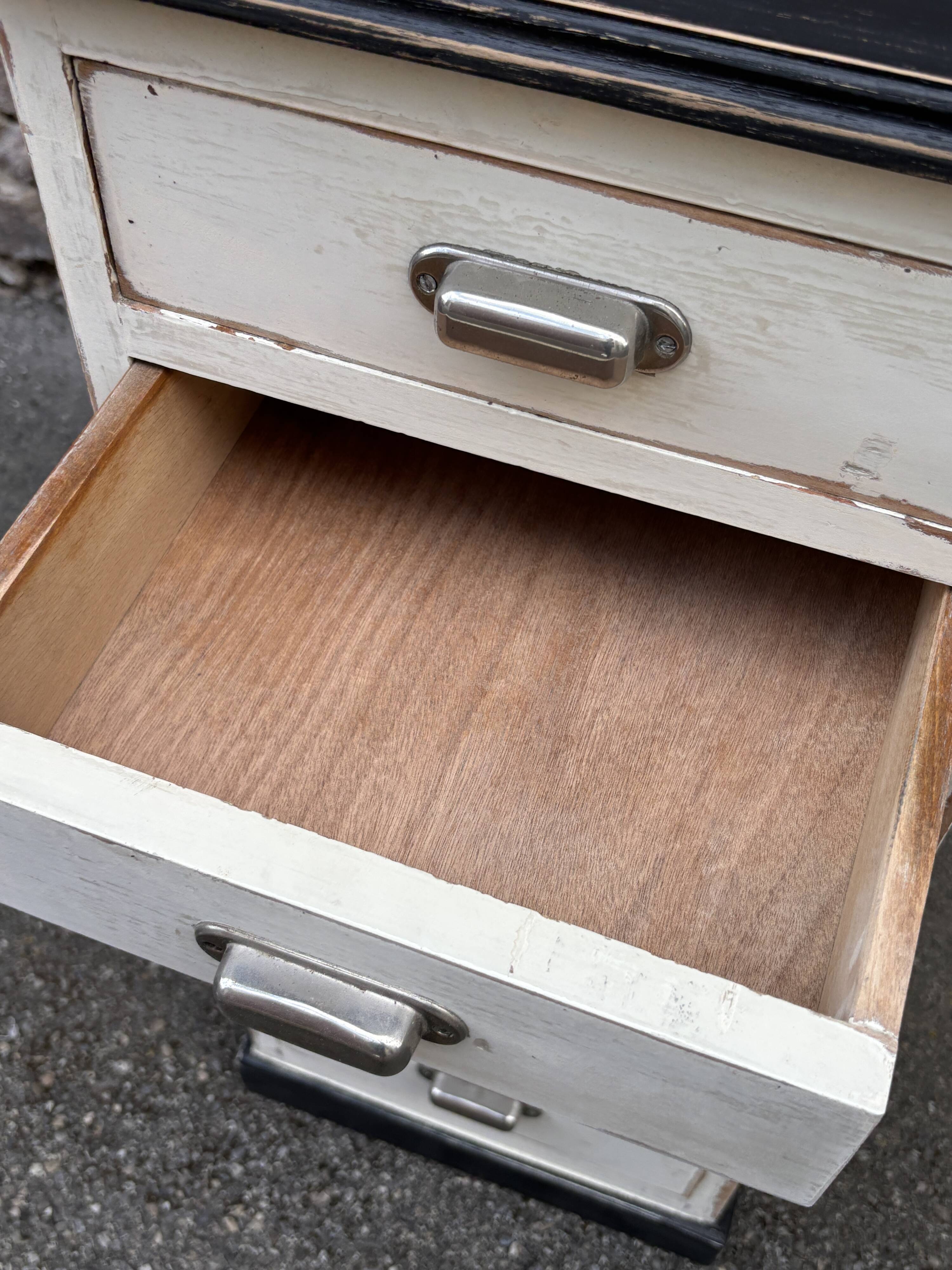 Meuble tiroirs chiffonnier industriel sapin 1950