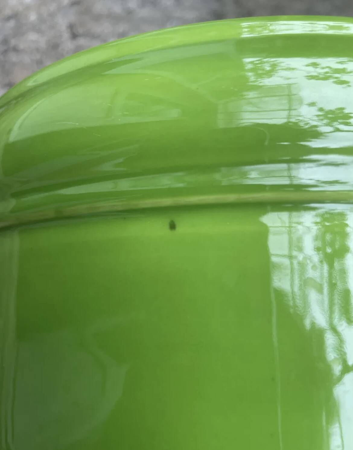 Glazed green cache-pot