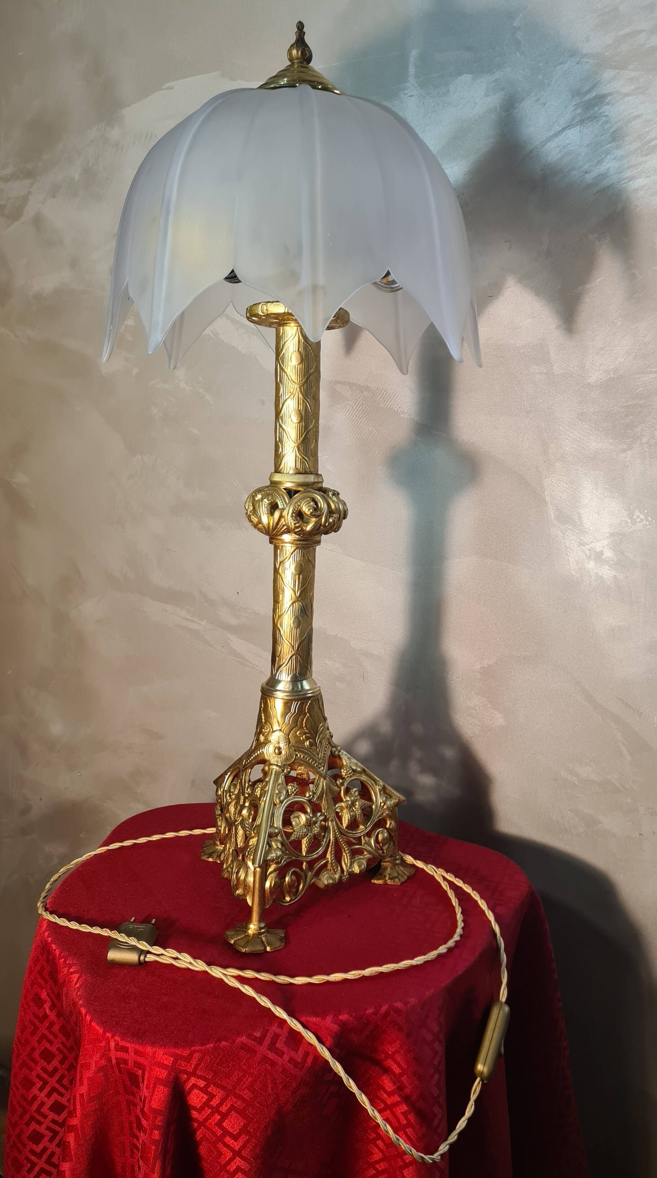 large bronze lamp 74x33 6kg 1850 to 1900 thick opaque glass shade, ele
