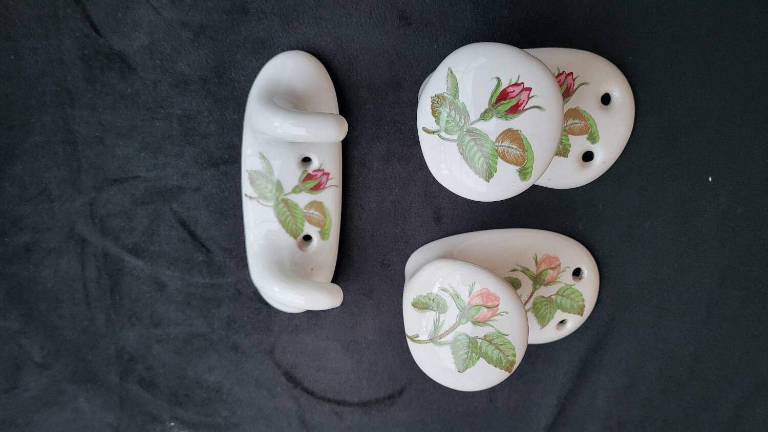 Wall mounted coat rack: Paris porcelain bathroom accessories