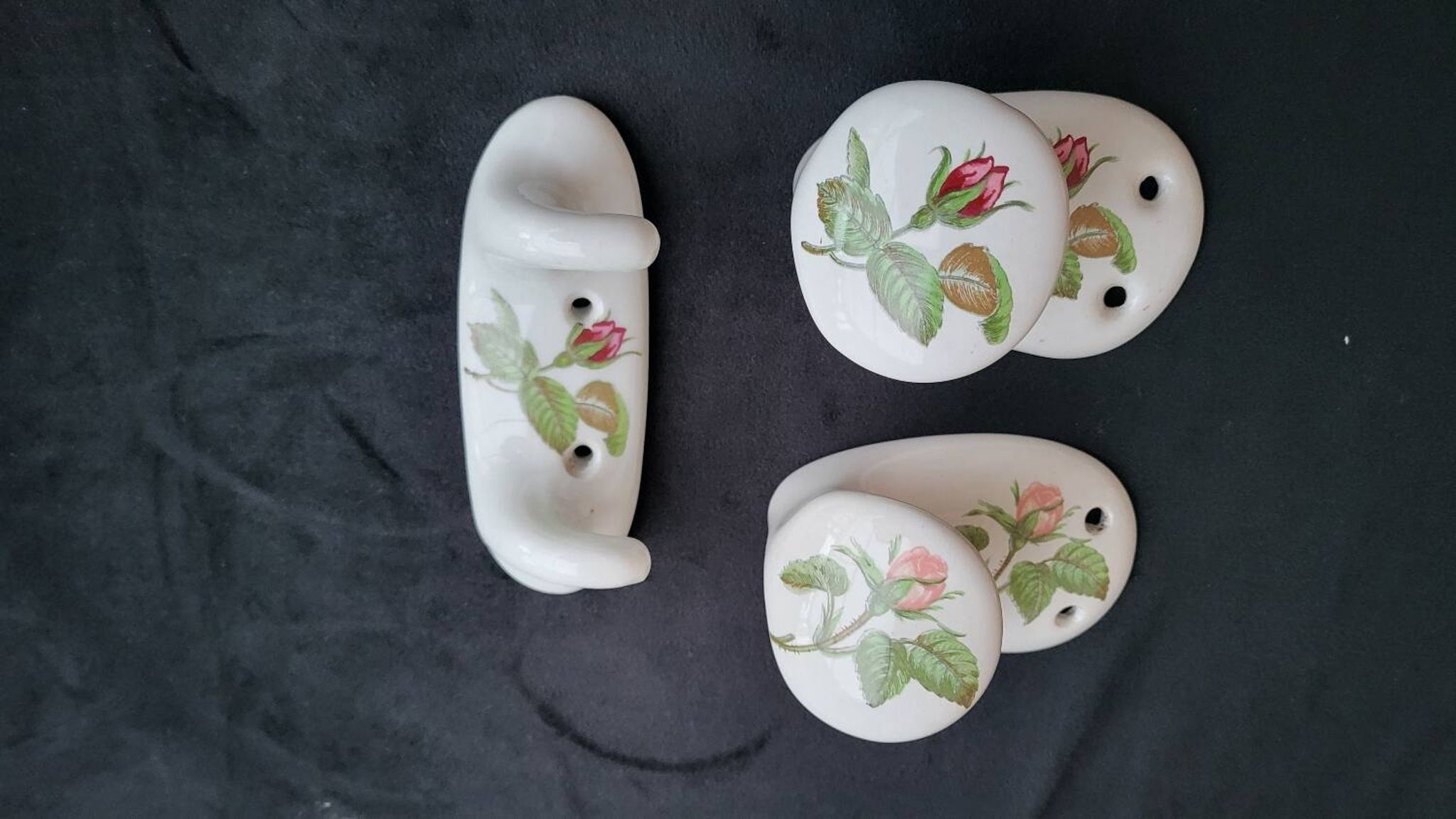 Wall mounted coat rack: Paris porcelain bathroom accessories