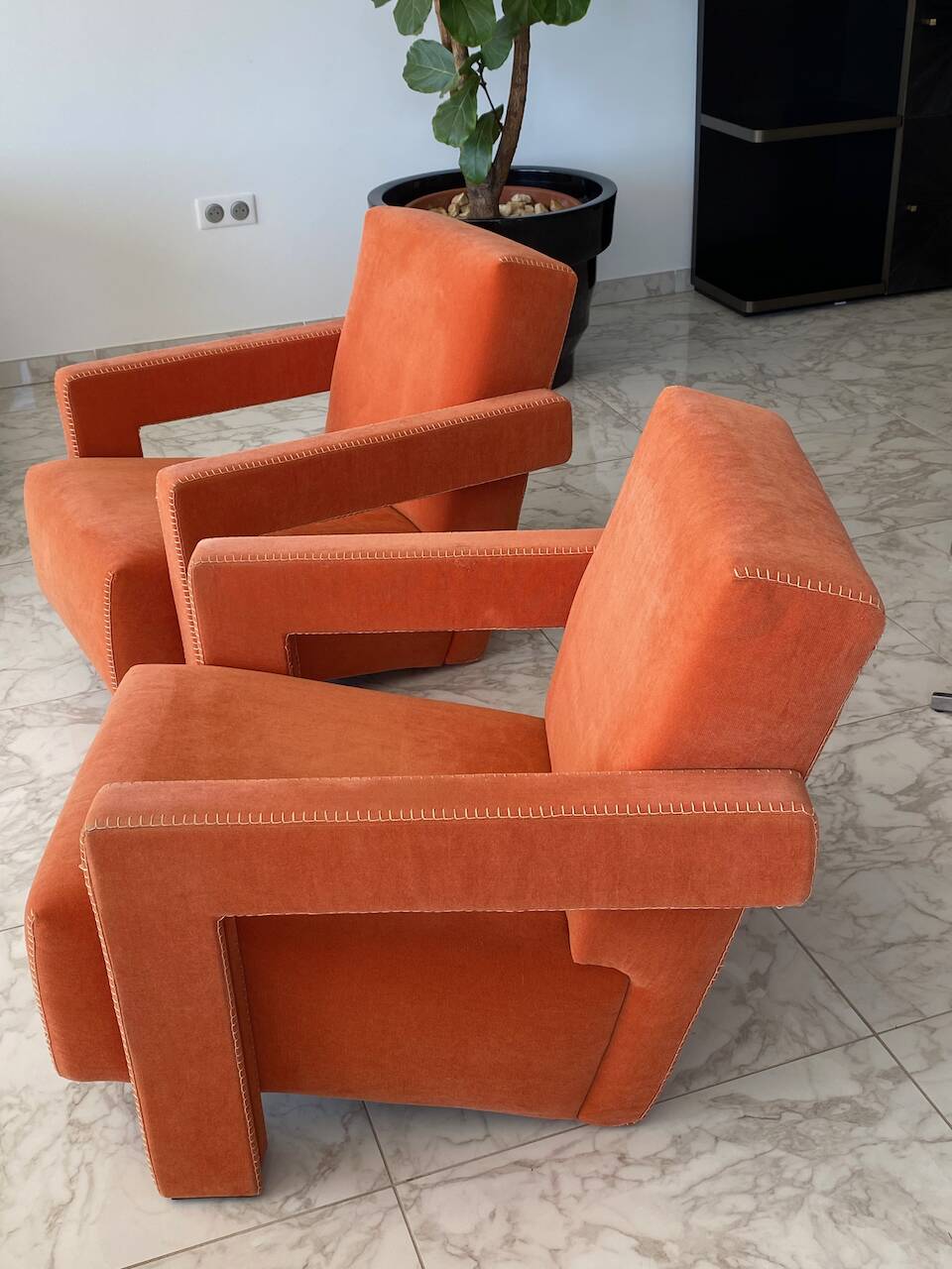 Set of two Utrecht 637 armchairs – Gerrit Thomas Rietveld for Cassina