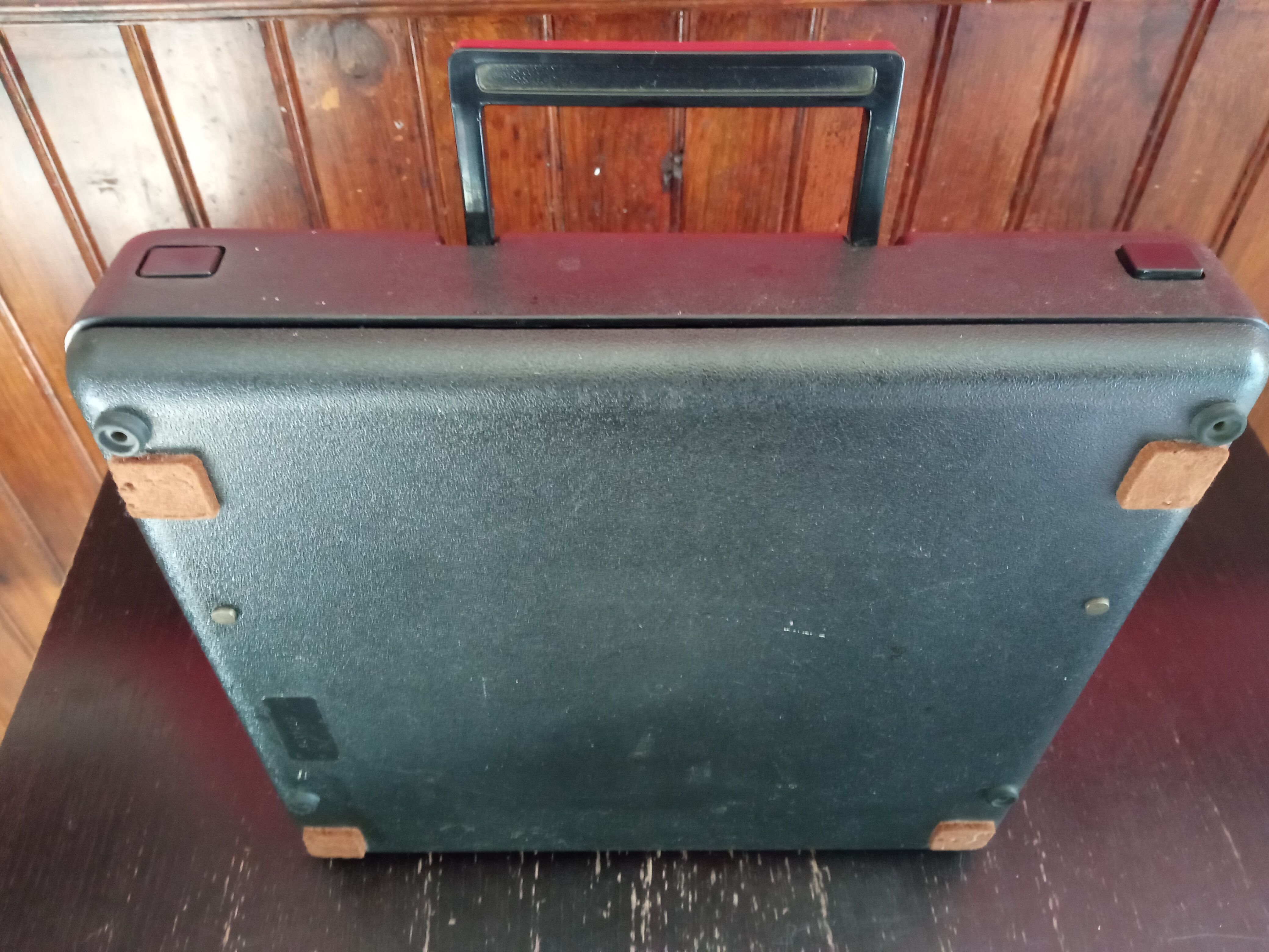 Luxury Olympiette Portable Typewriter White