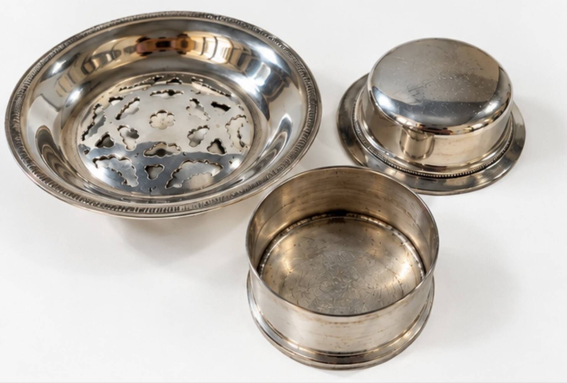 Vintage silver-plated metal butter dish, Italy – Coquillor style