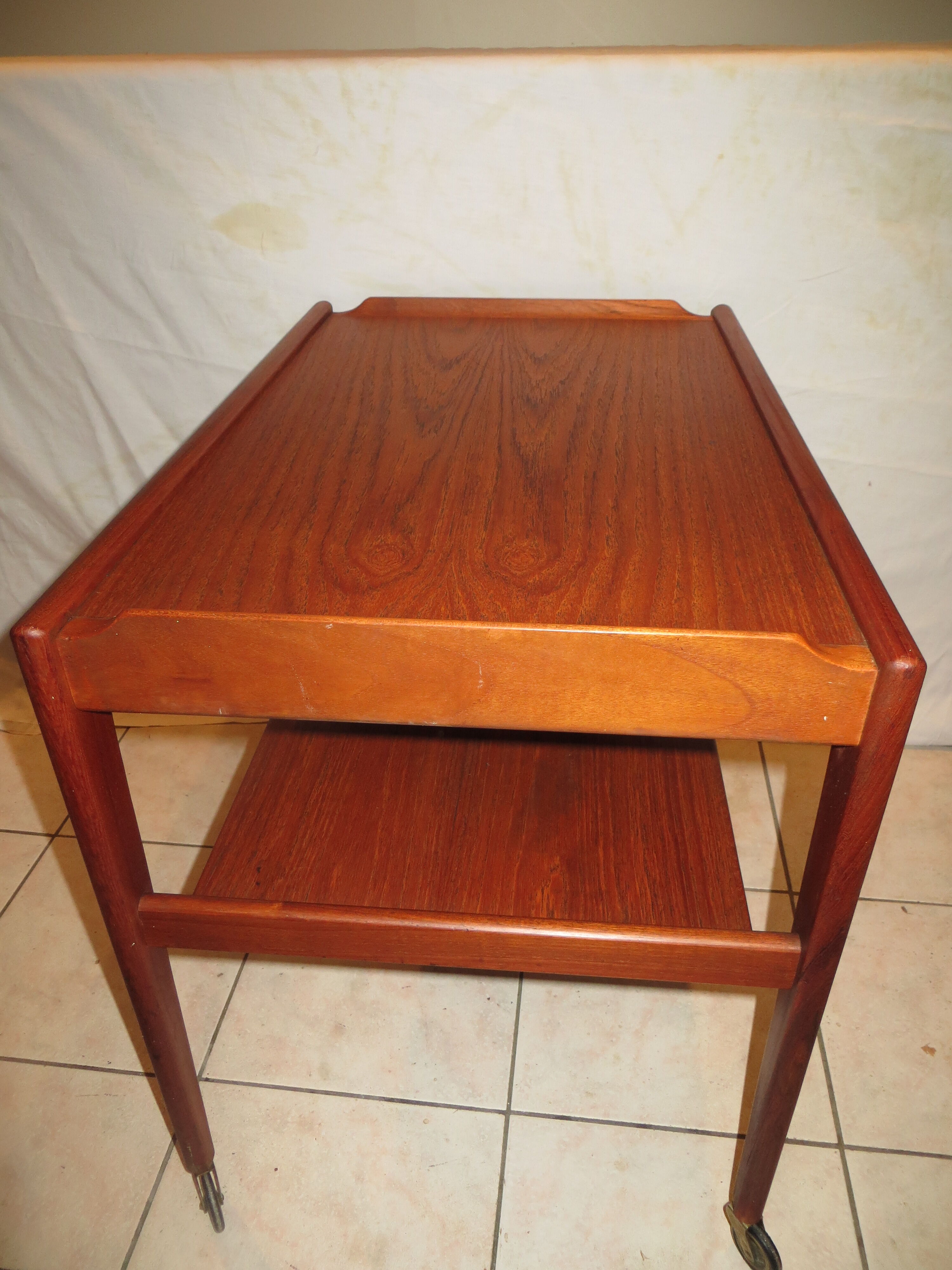 Desserte table roulante danoise en teck 1960