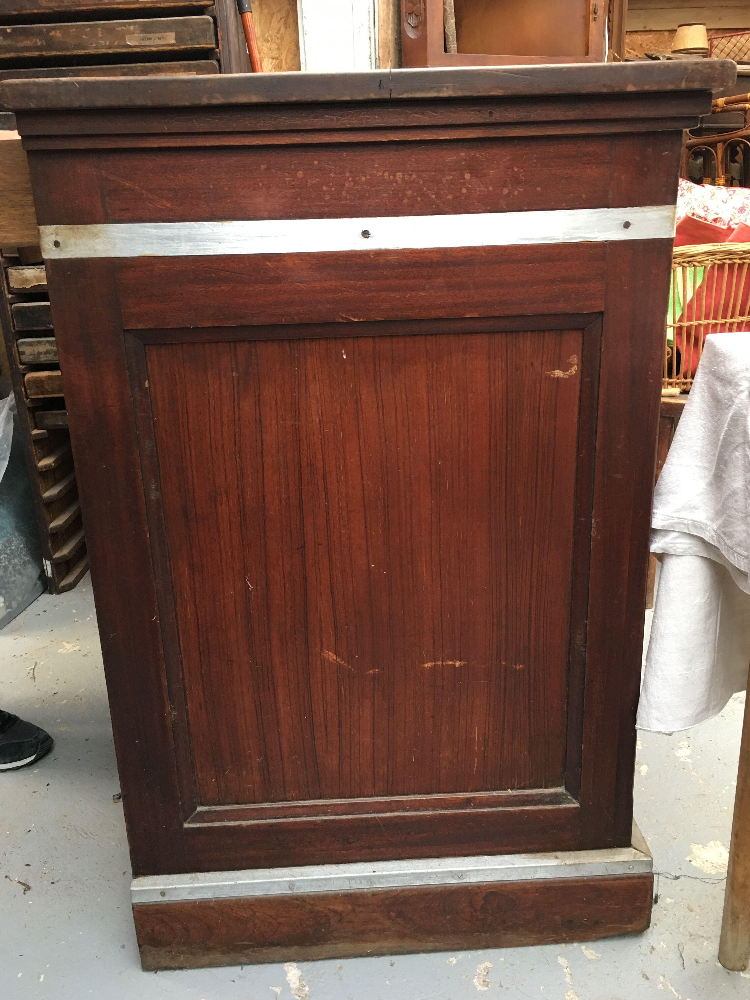 Desk box mahogany of the 1930s