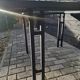 Table de diner vintage postmoderne