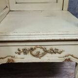 Armoire Vénitienne style Louis XV baroque estampillée en bois laqué et doré