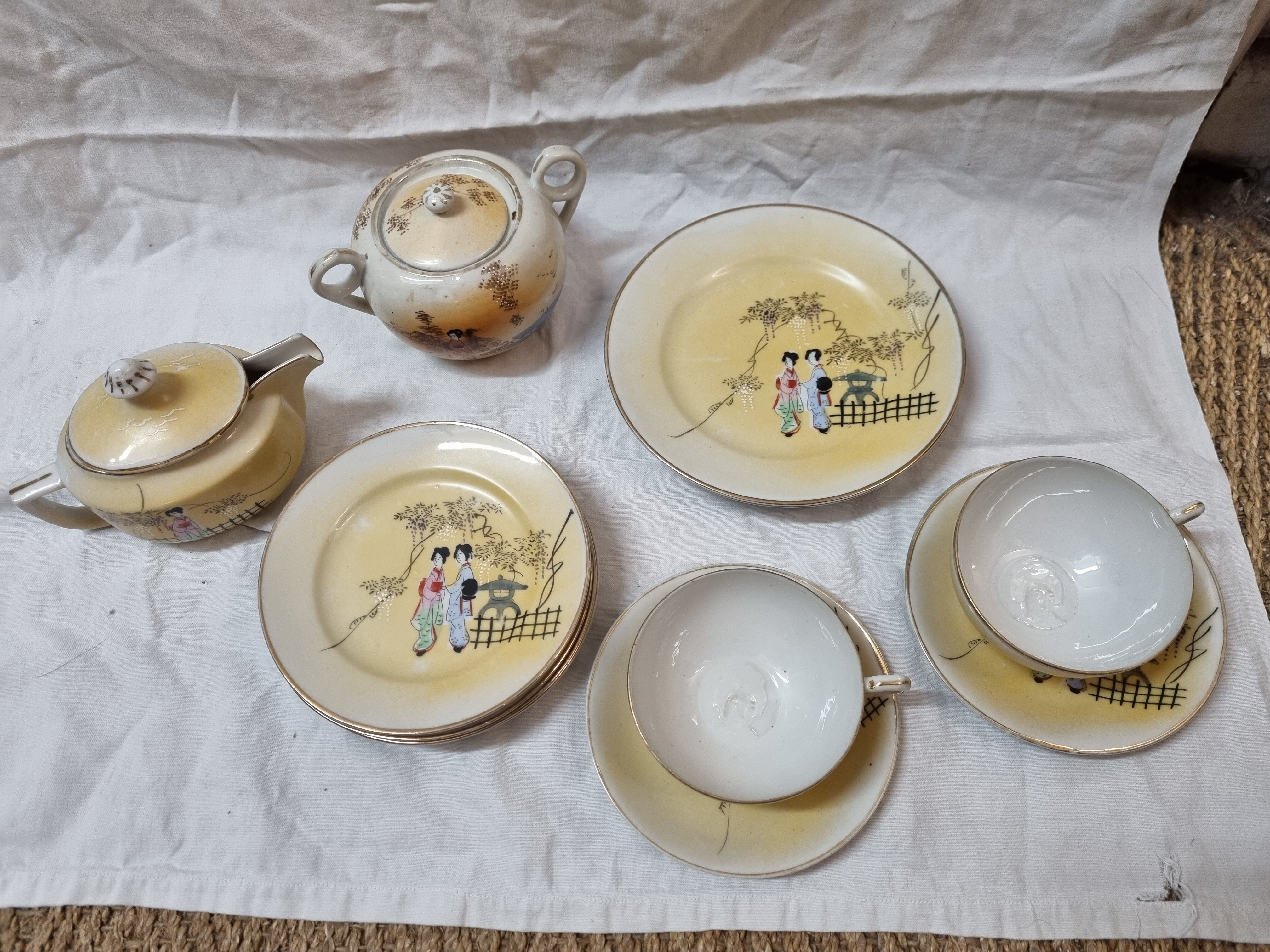 Fine Japanese porcelain for tea