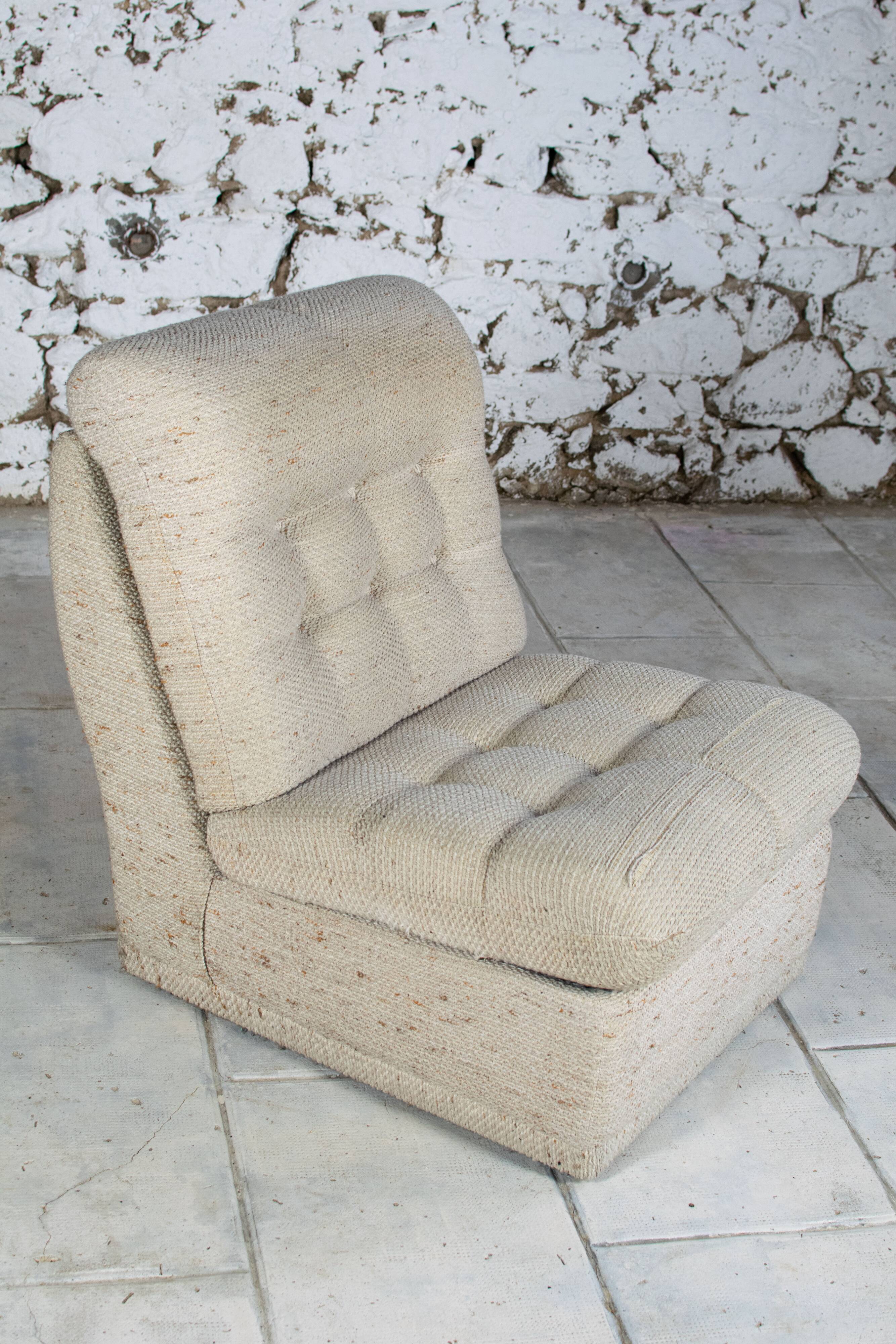 Vintage 70s fireside chair