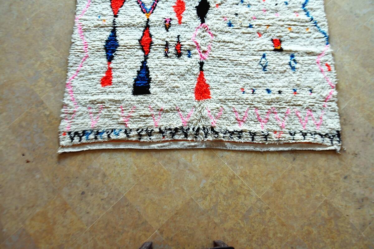 Moroccan Berber rug Azilal 282 x 182 cm New White/Orange