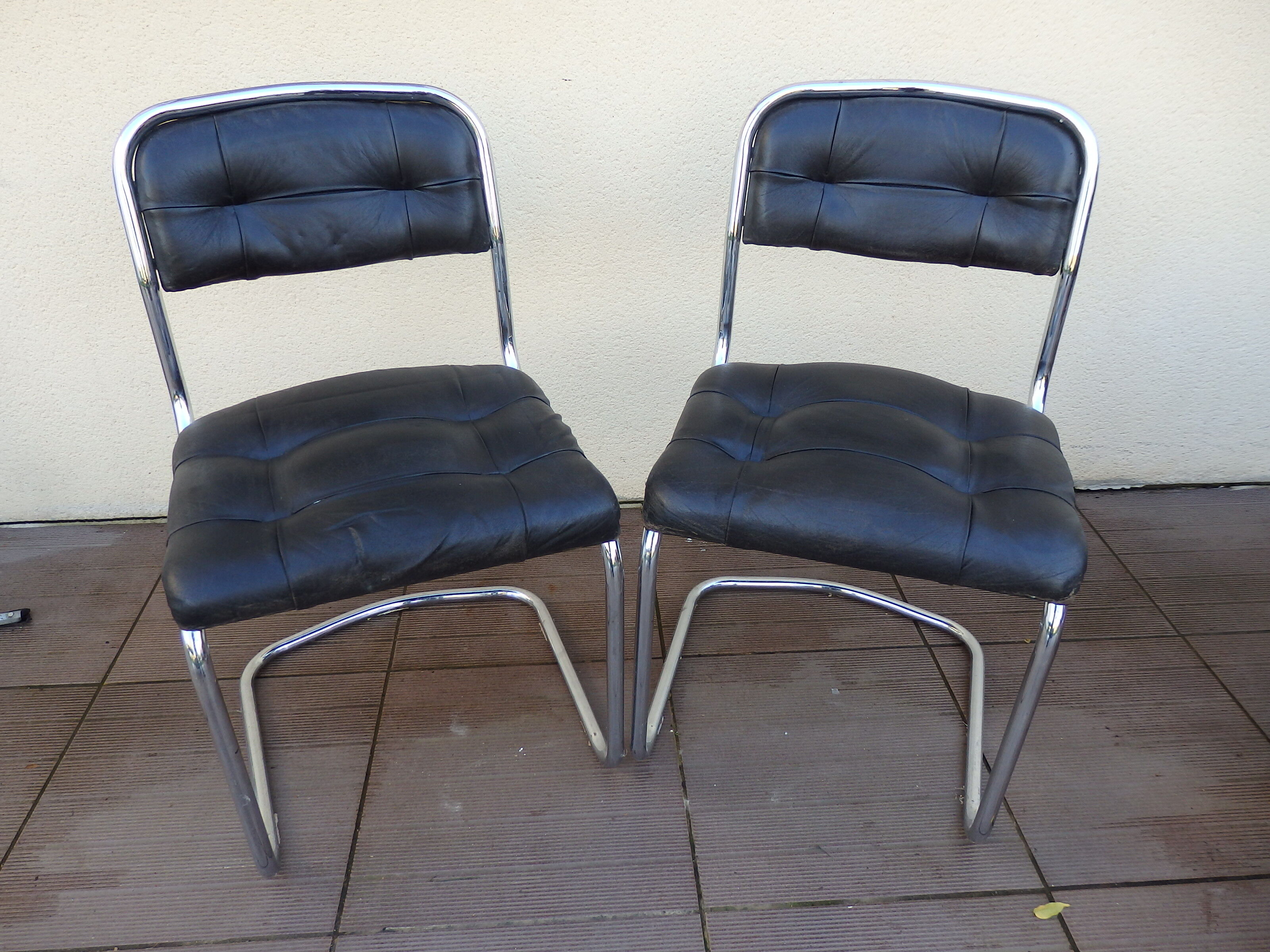 pair chair skai vintage year 70