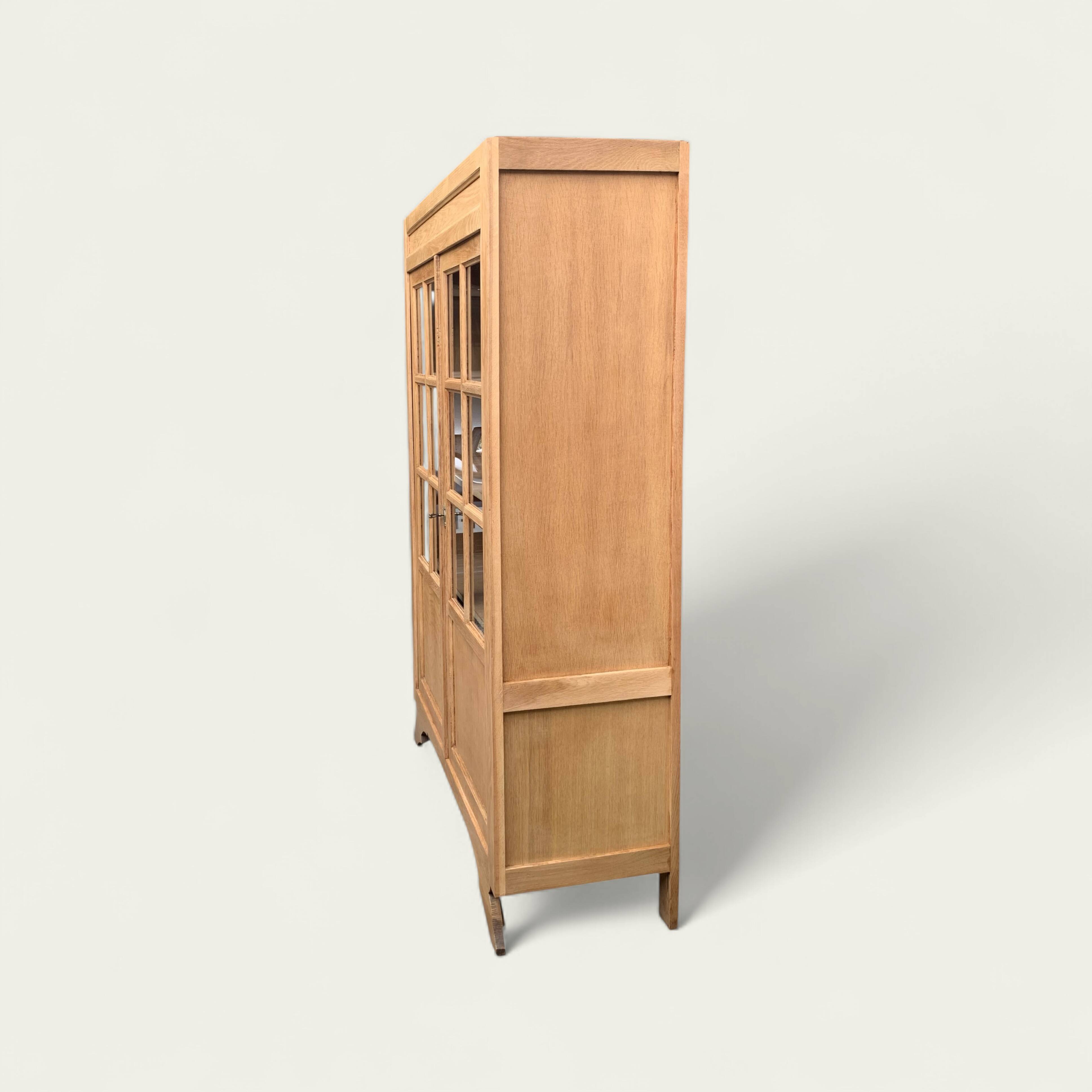 Parisian glass cabinet from La Samaritaine, 1960