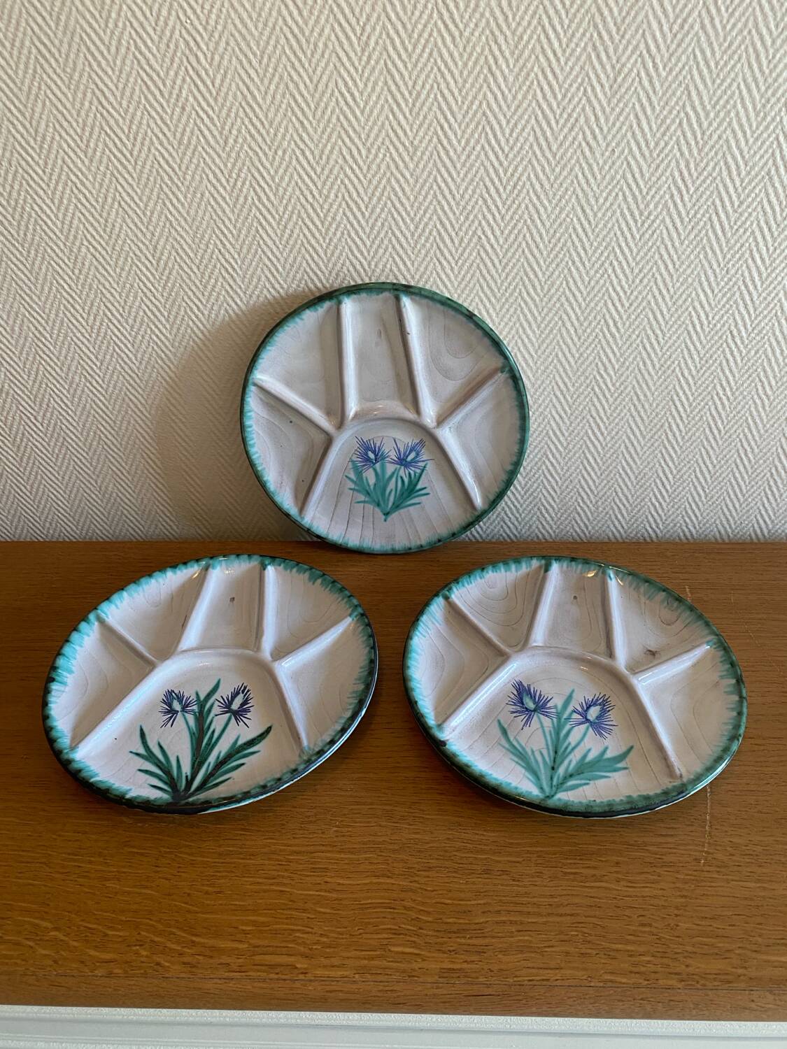 Vintage plates with thistle decor