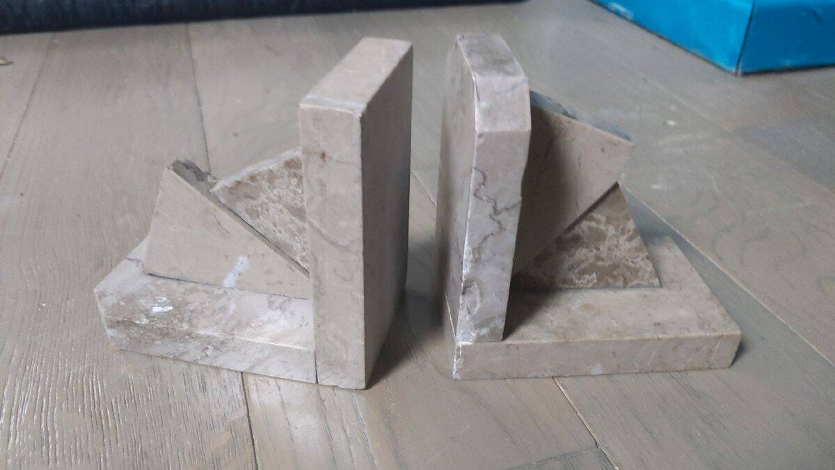 Art Deco marble bookends in café au lait from the 1930s