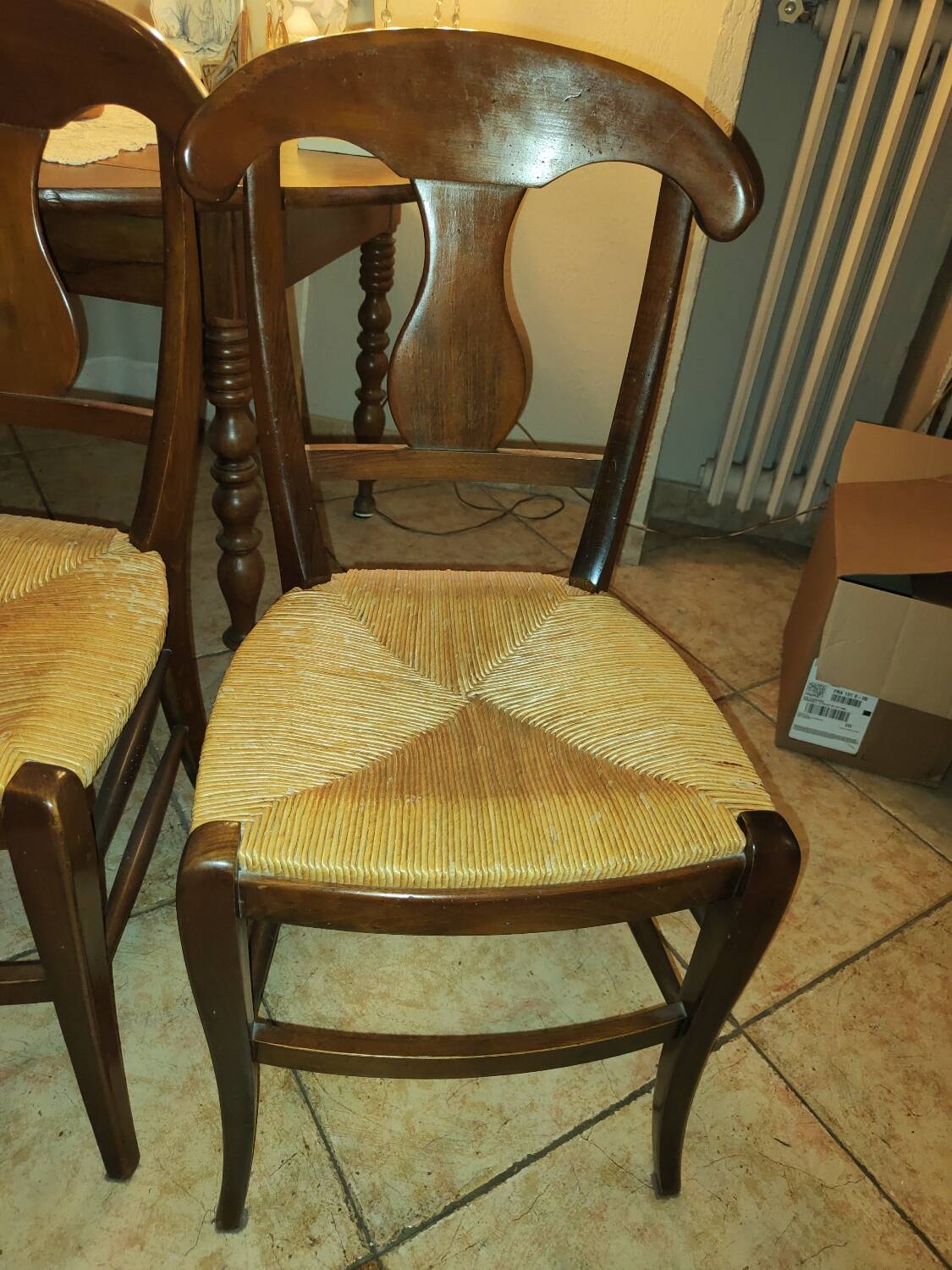 Lot de 4 chaises en bois de hêtre massif