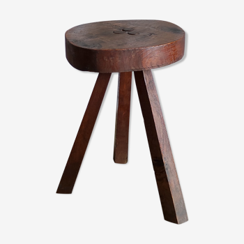 Brutalist tripod stool in solid oak mid. XXth