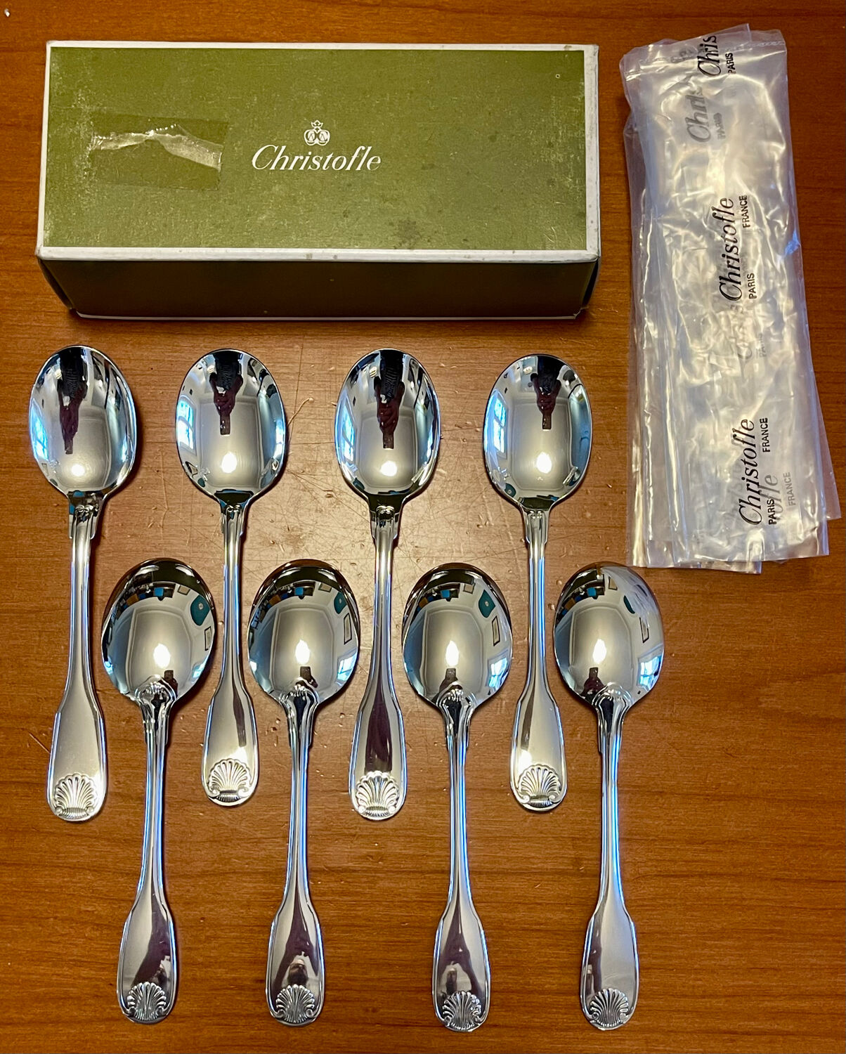 Christofle France Vendôme, 8 ice cream spoons in new condition.