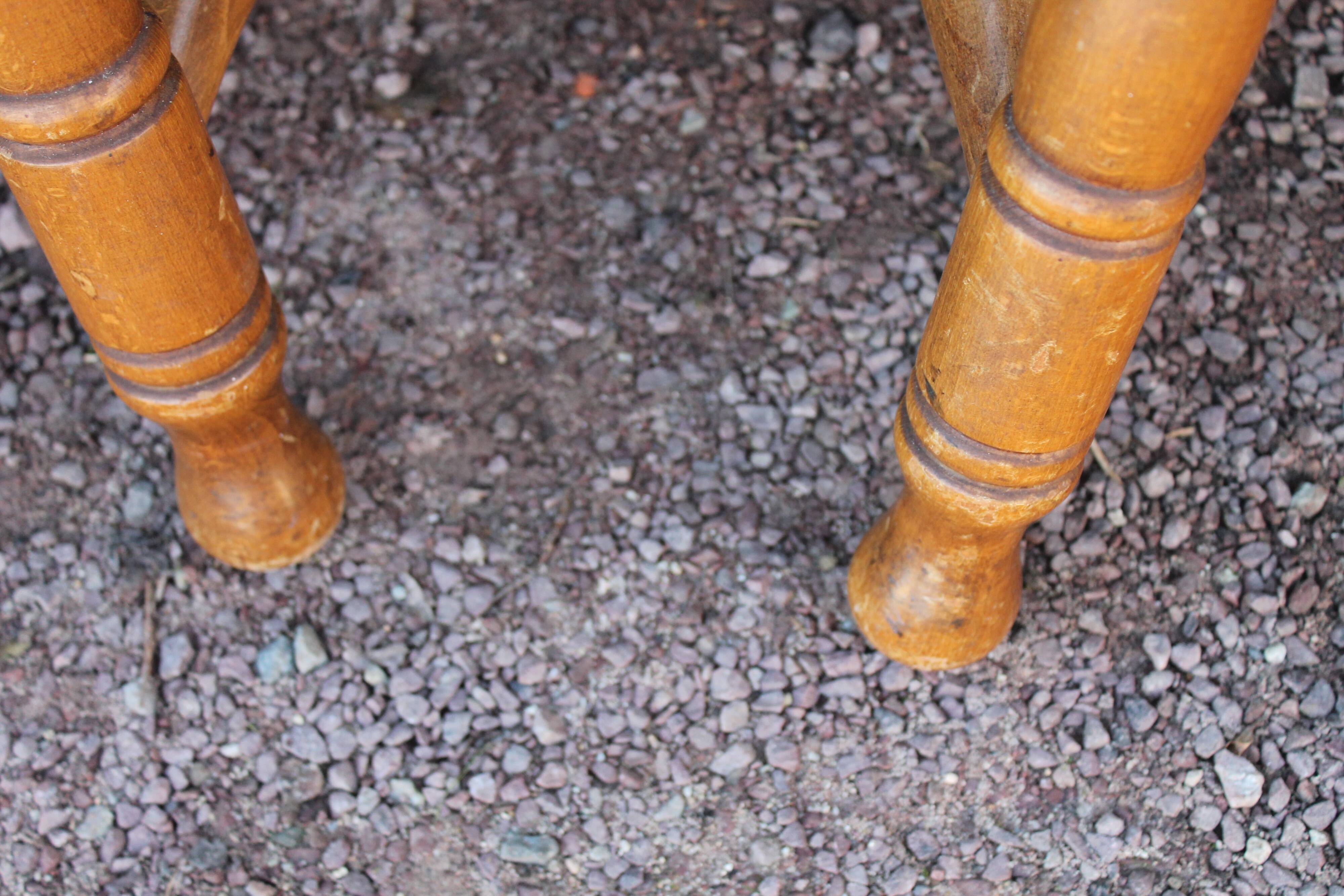 Lot of 4 western chairs