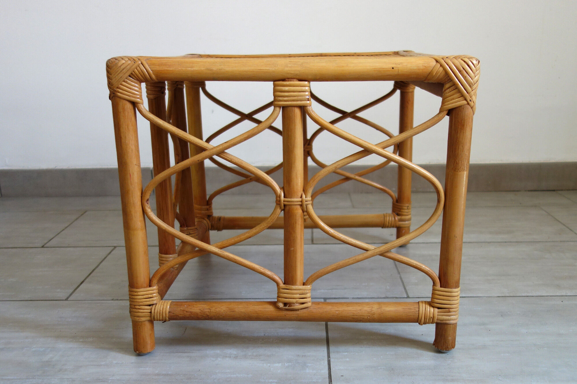 Paire de tables basses en rotin