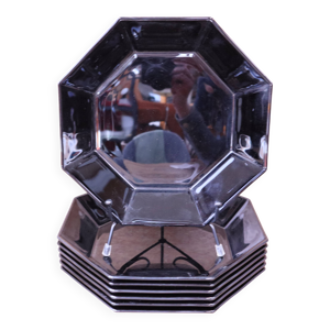 7 assiettes à soupe