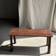 Table basse en teck brun de seconde main indonésienne pieds coniques H37 L8