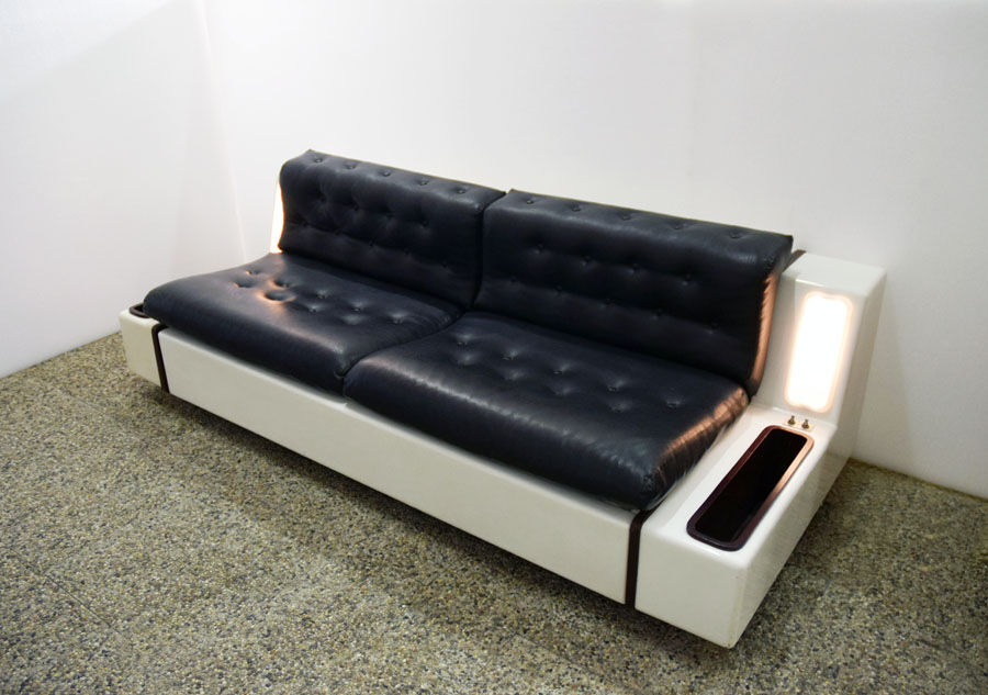 Rare space age sofa bed ‘Tortuga’ in fiberglass with lighting