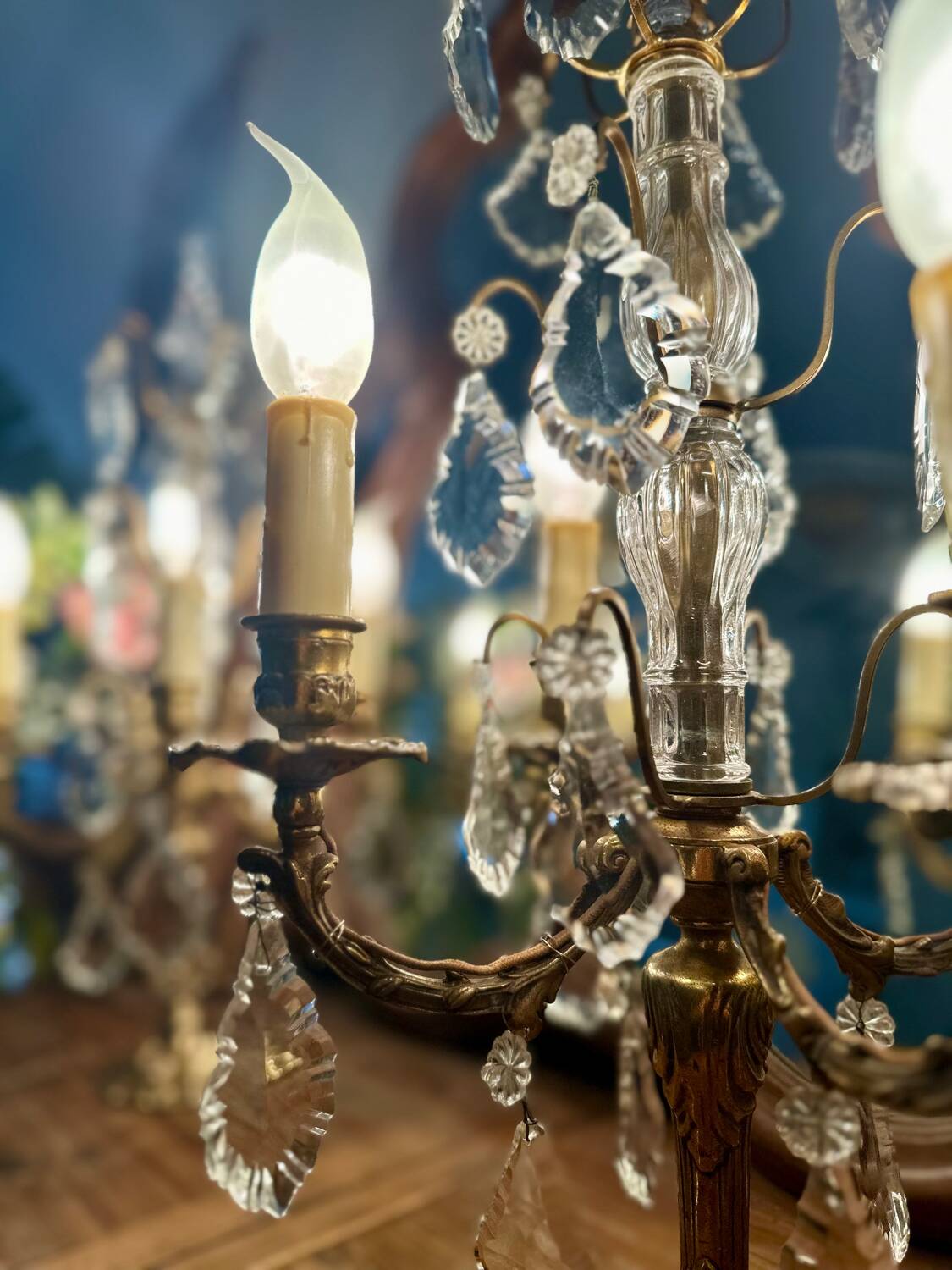 Girandole candelabra lamp in crystal and bronze