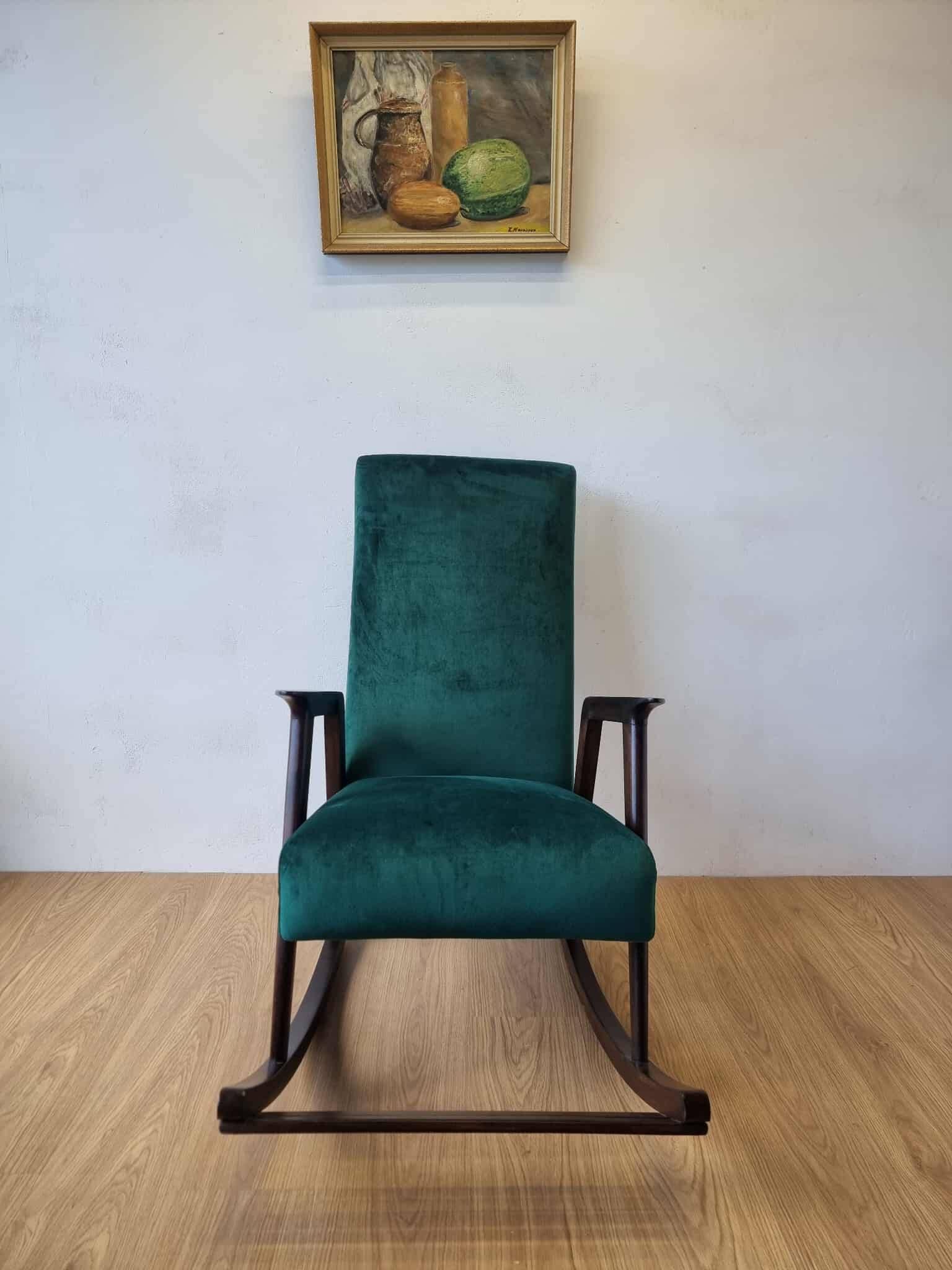 Chaise à bascule vintage des années 50.